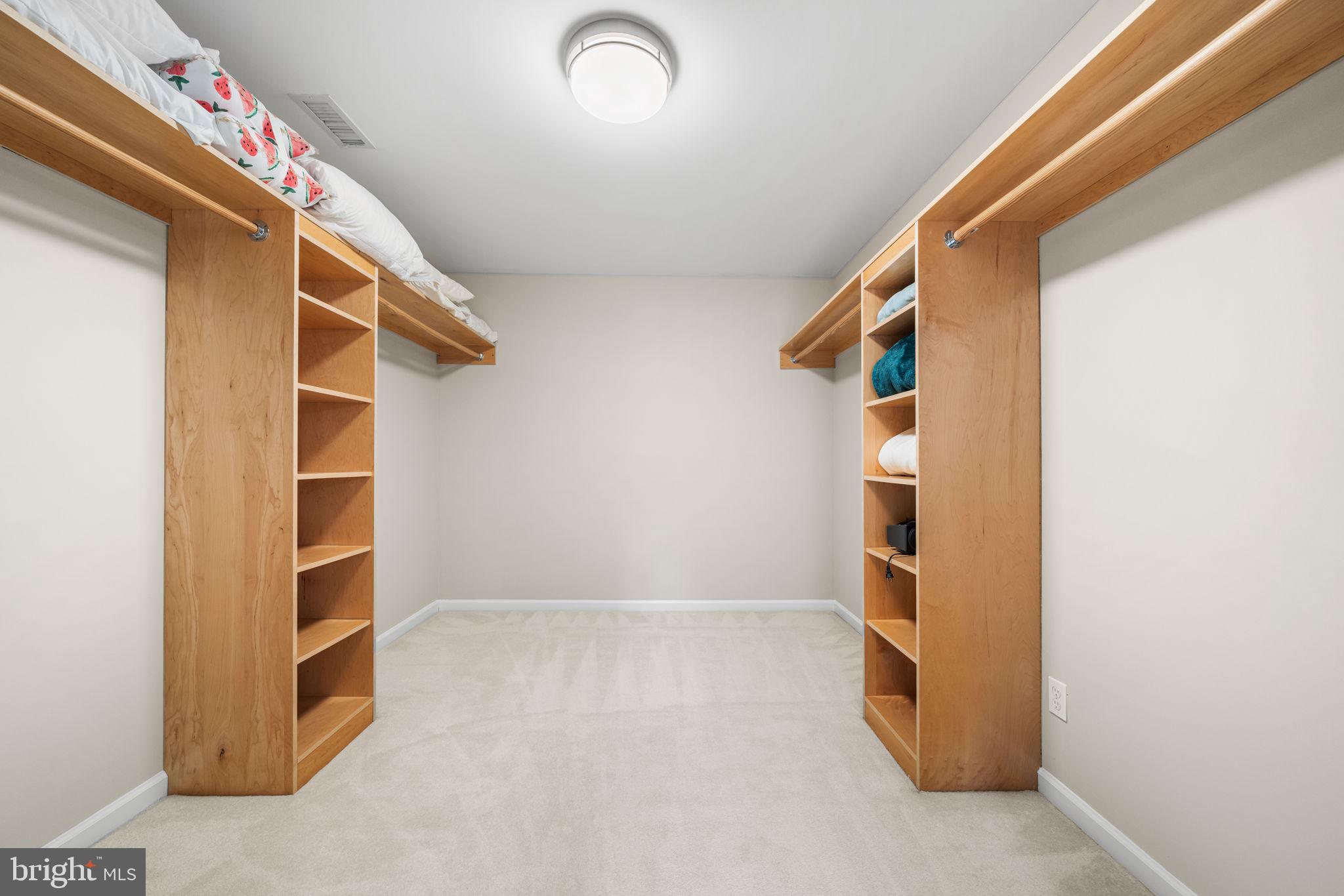 CROSSPOINTE - Residential