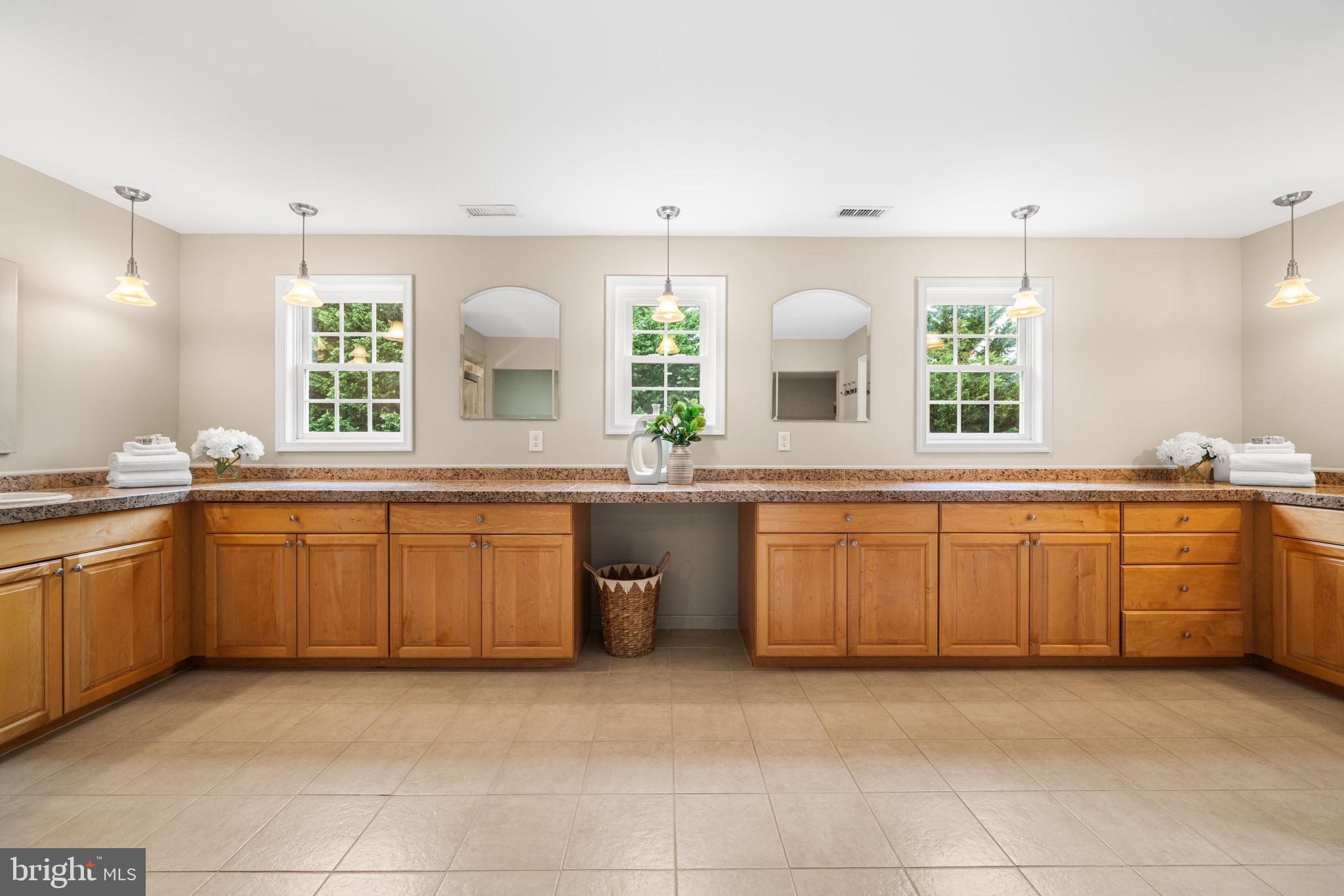 CROSSPOINTE - Residential