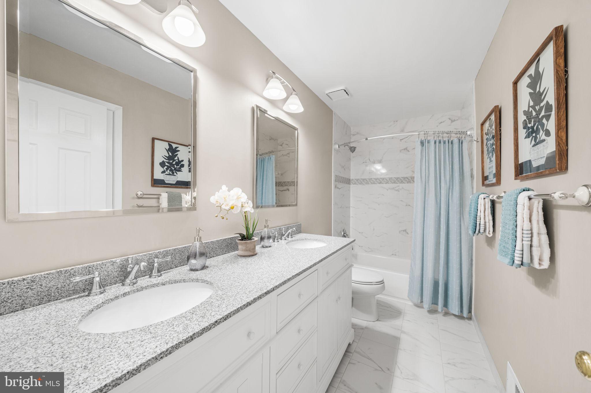 CROSSPOINTE - Residential