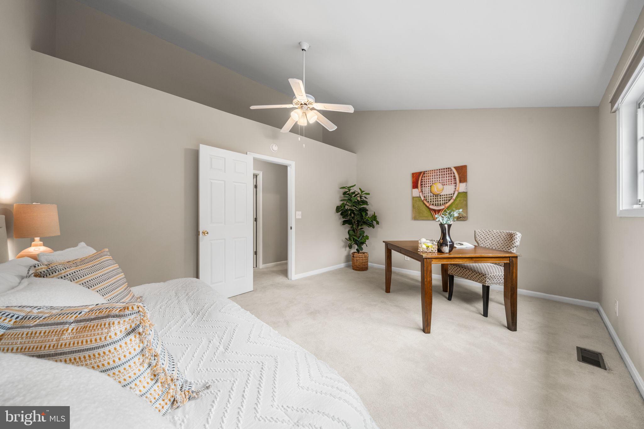 CROSSPOINTE - Residential