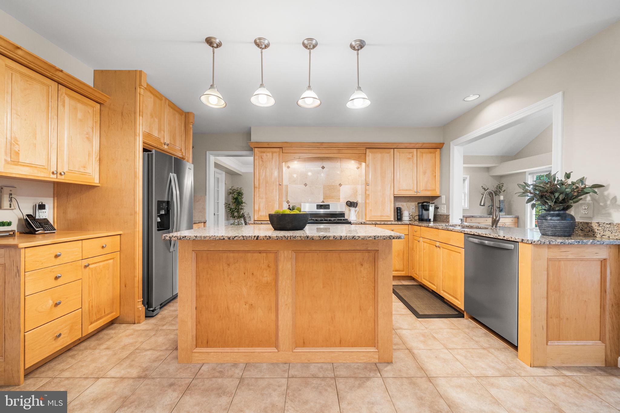 CROSSPOINTE - Residential