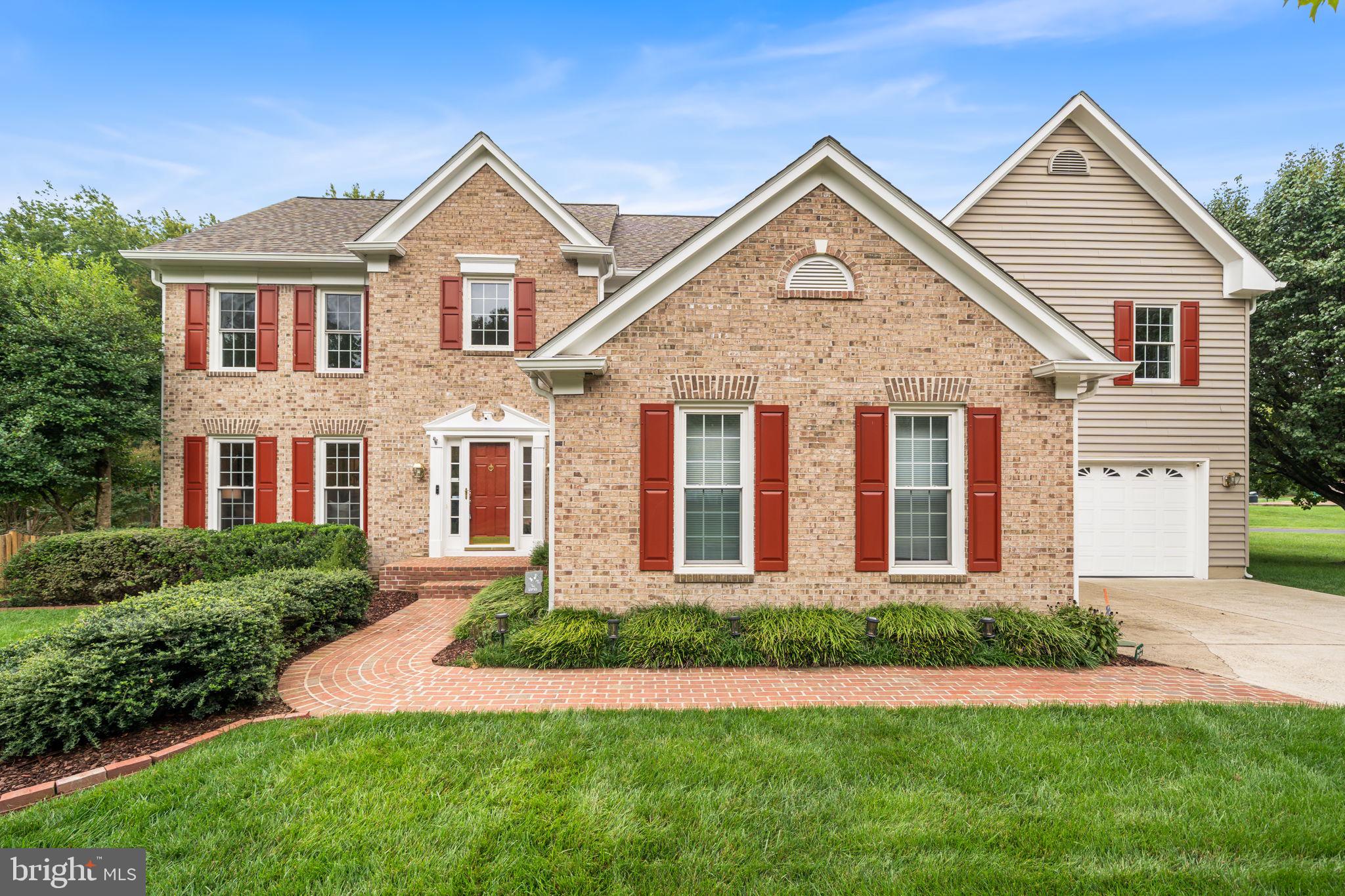 CROSSPOINTE - Residential