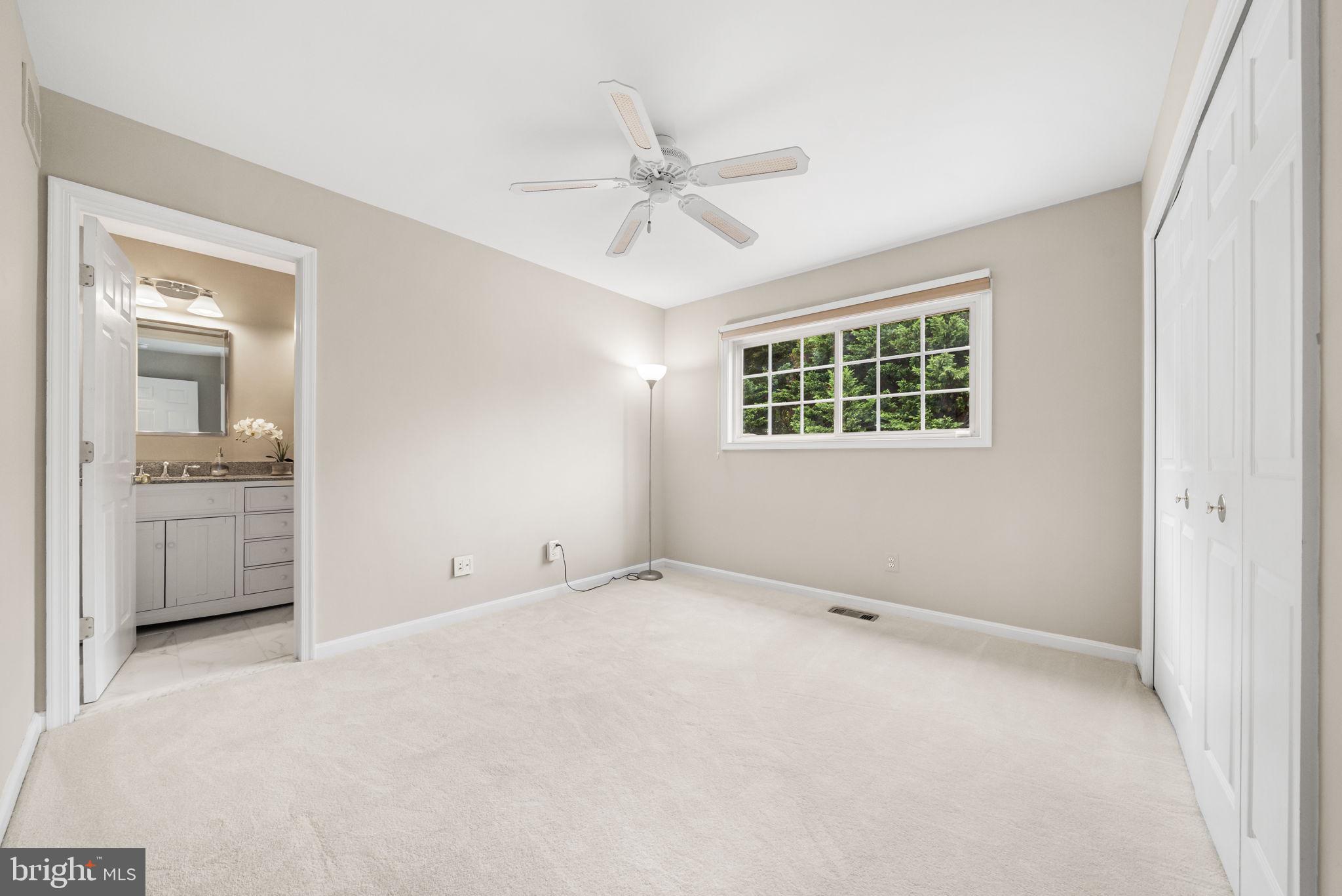 CROSSPOINTE - Residential