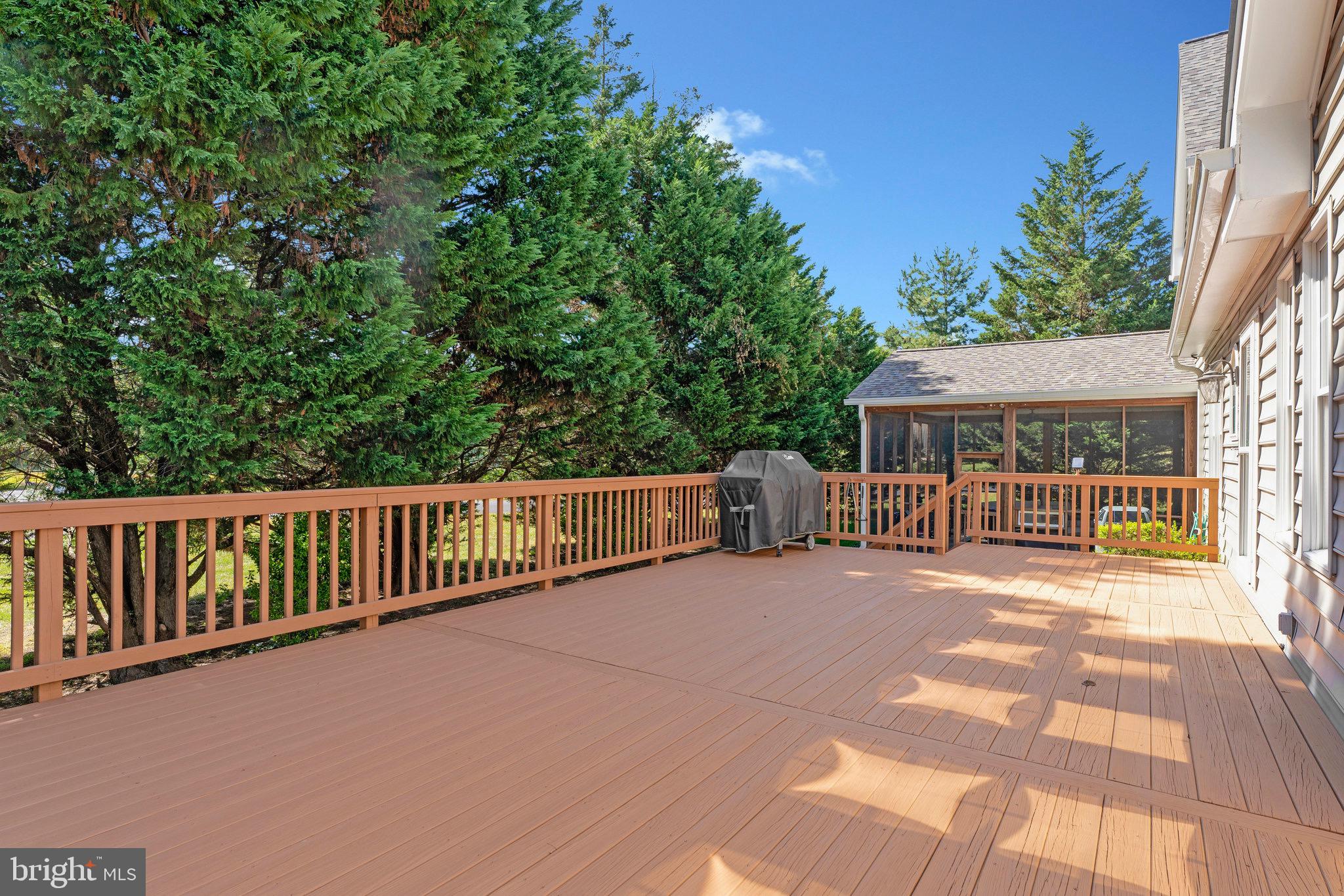 CROSSPOINTE - Residential