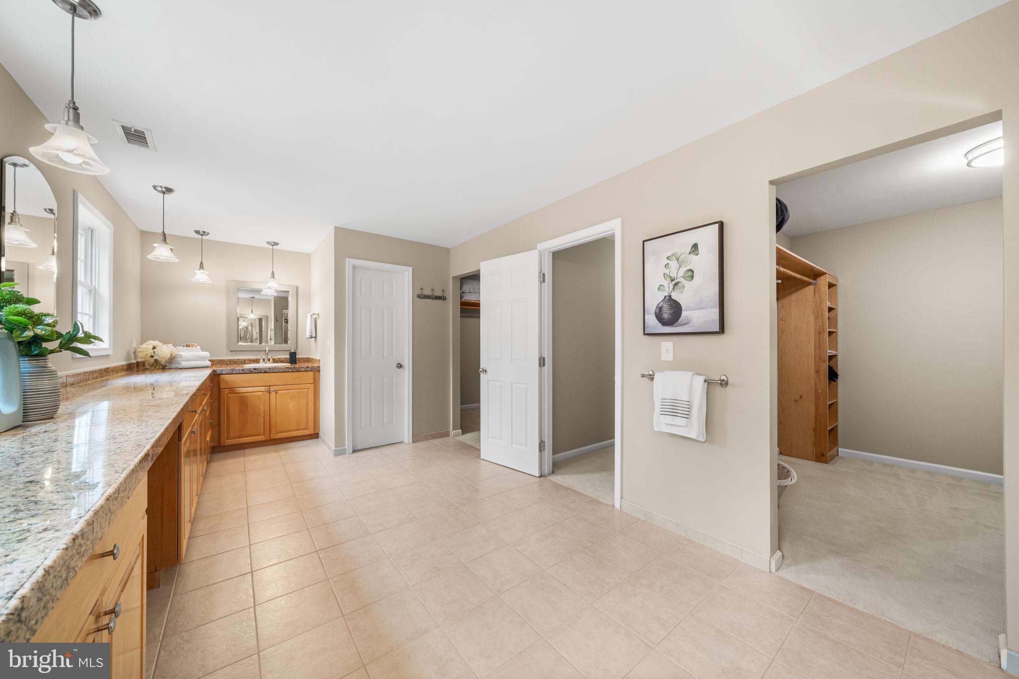 CROSSPOINTE - Residential