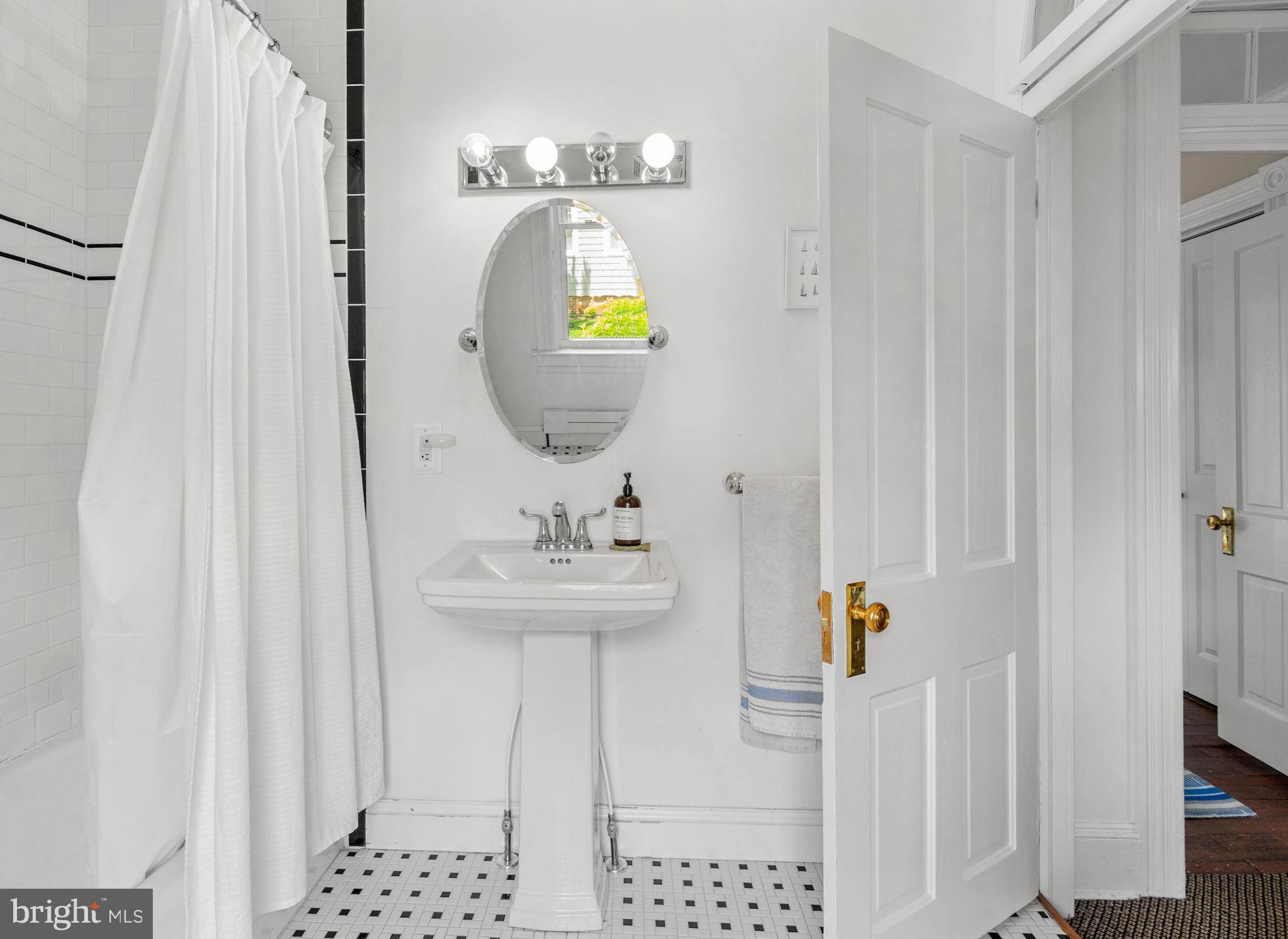 EASTON HISTORIC DISTRICT - Residential