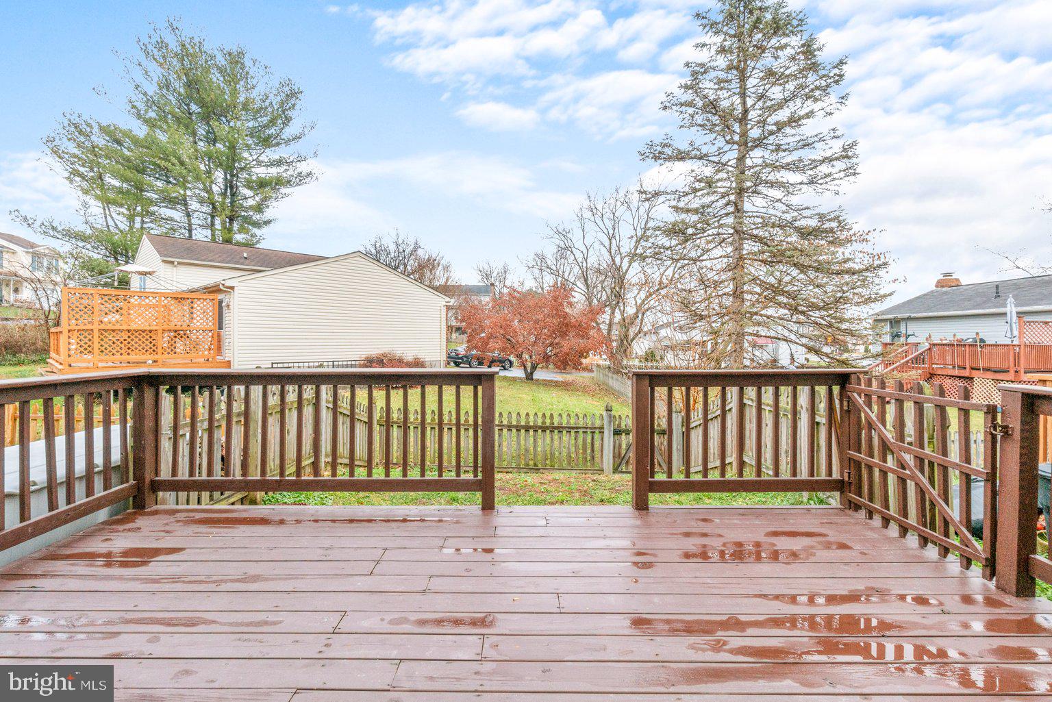 PINEDALE WOODS - Residential