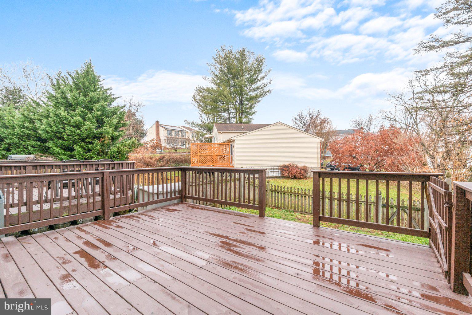 PINEDALE WOODS - Residential