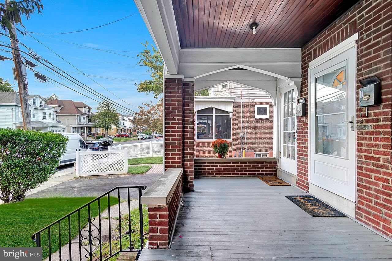 330 HILLCREST AVENUE