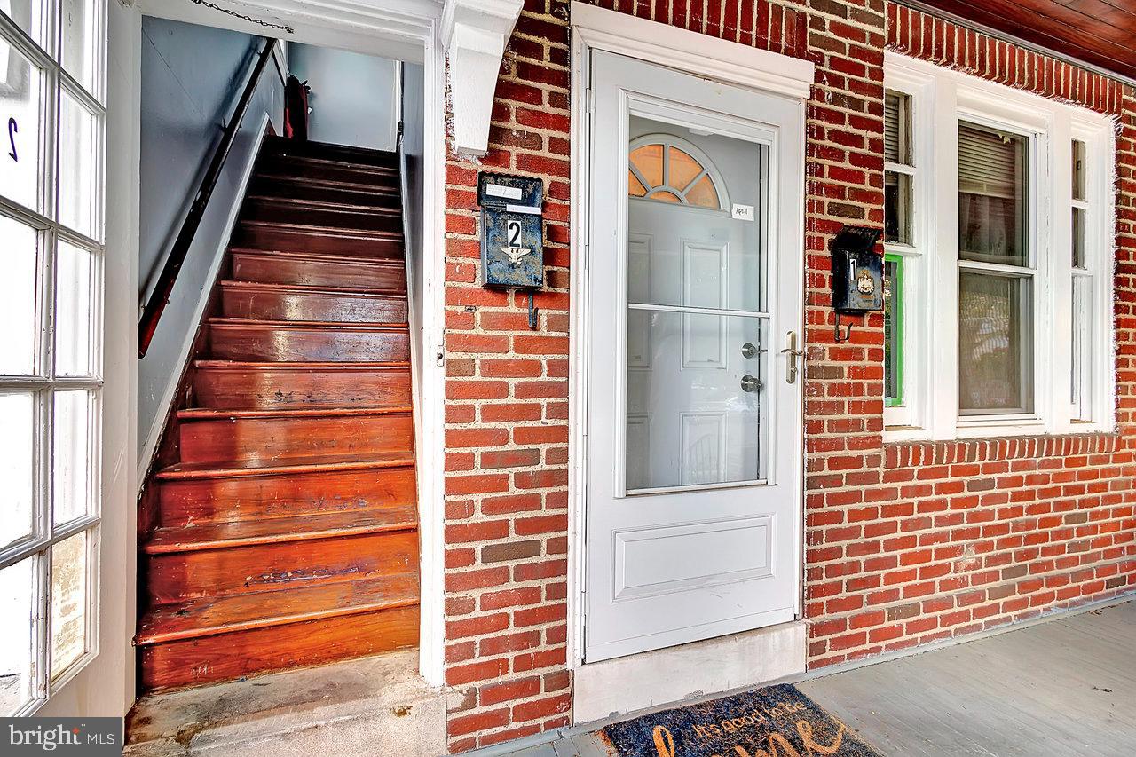 330 HILLCREST AVENUE