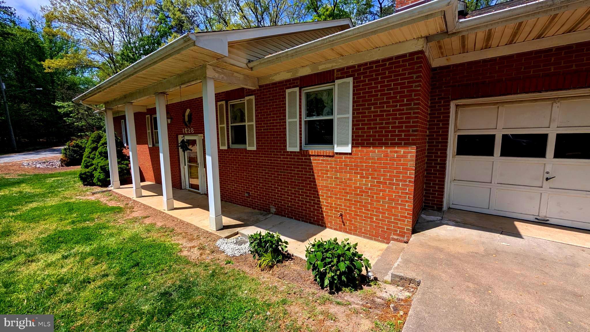 MOUNT HIGH - Residential