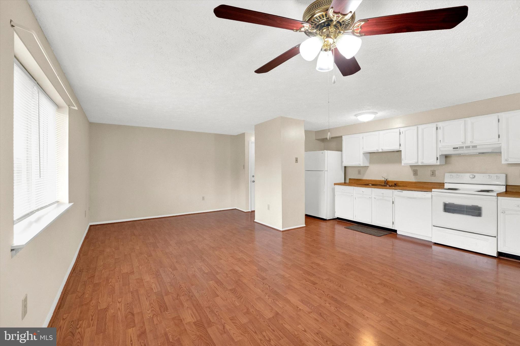 AMBERTOWNE - Residential