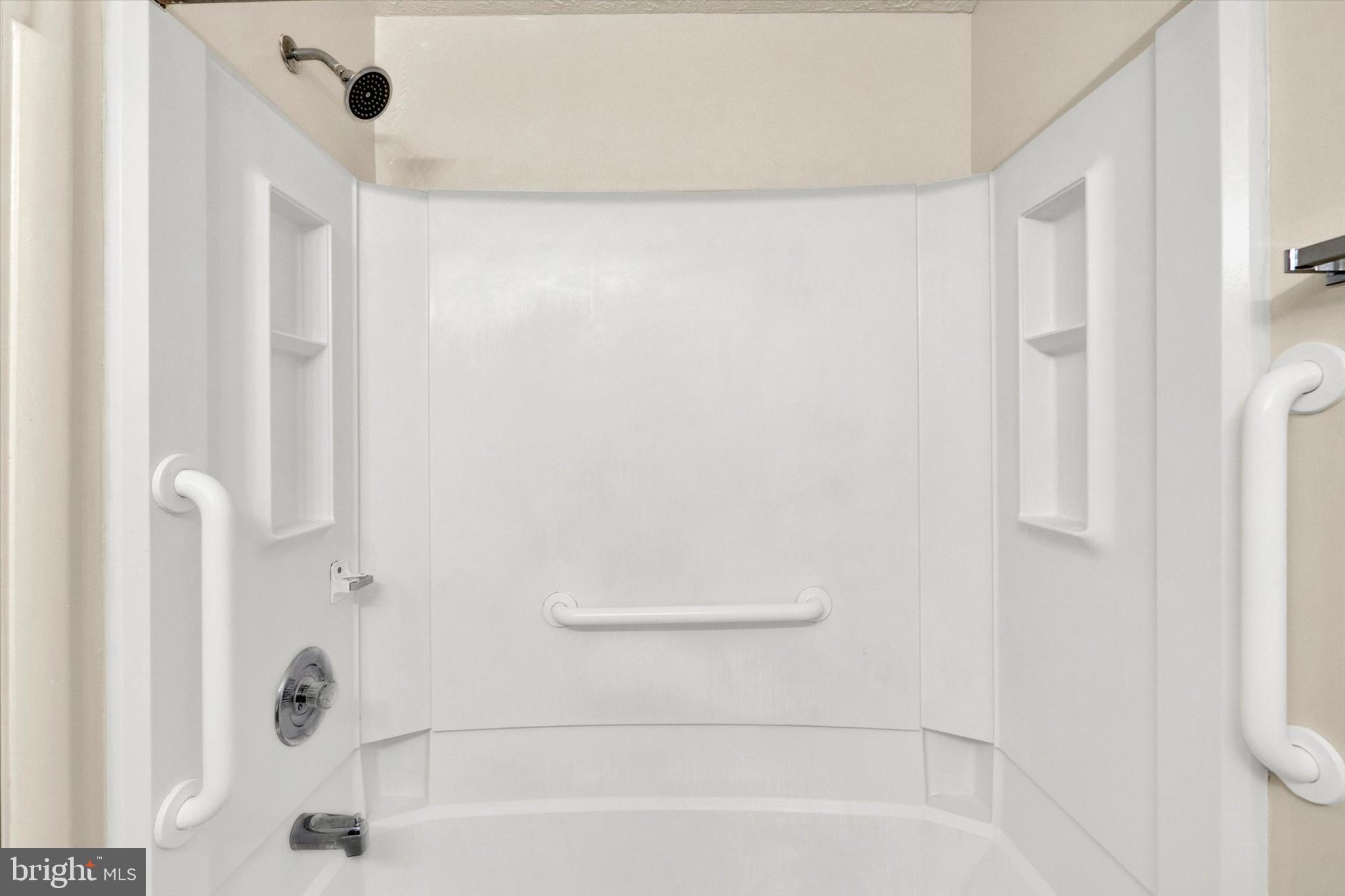 AMBERTOWNE - Residential