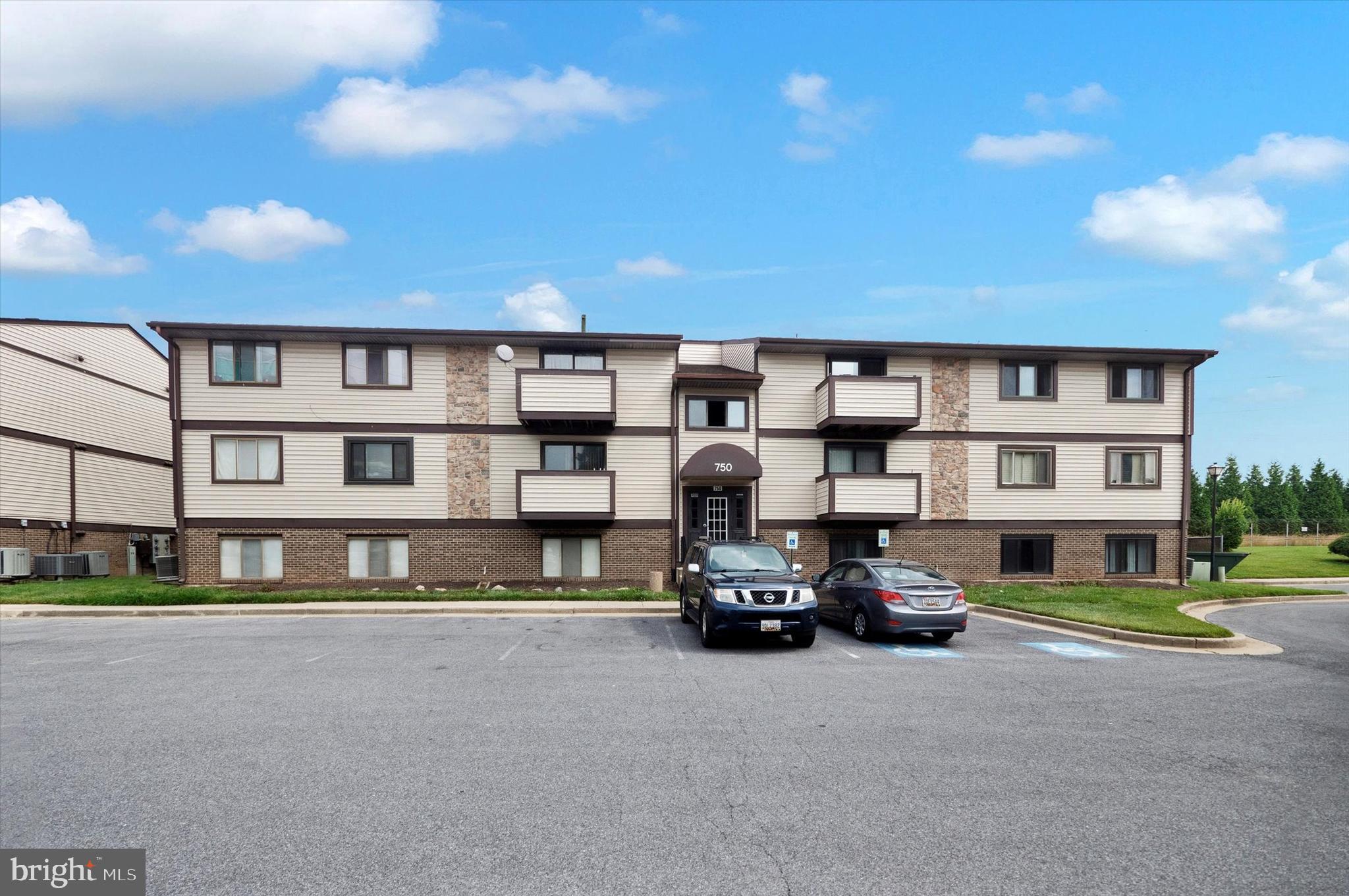 AMBERTOWNE - Residential