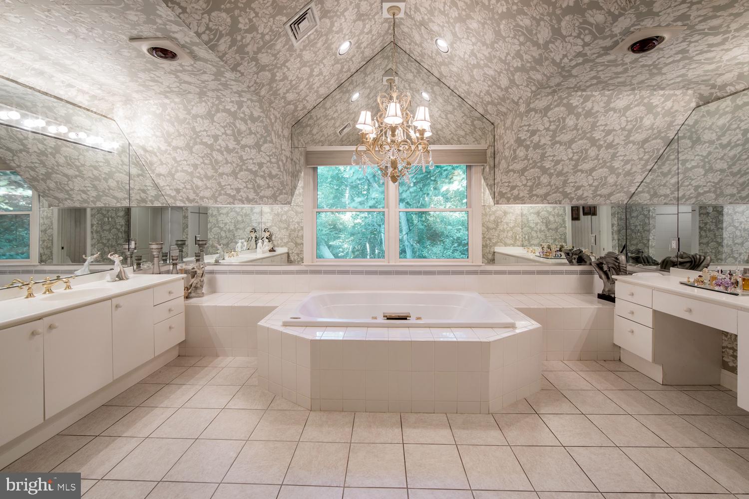 ROBERT BRUCE - Residential