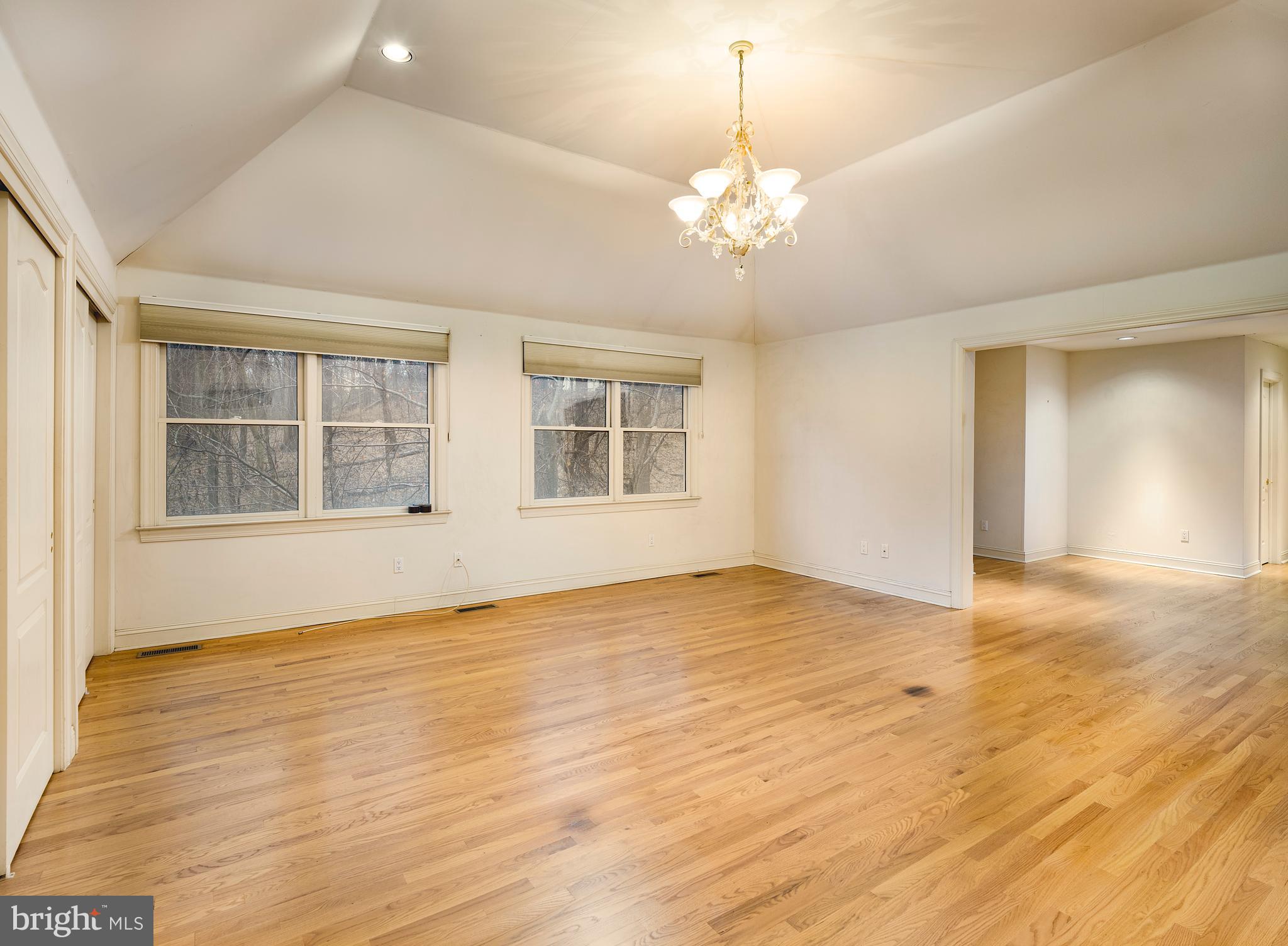 ROBERT BRUCE - Residential