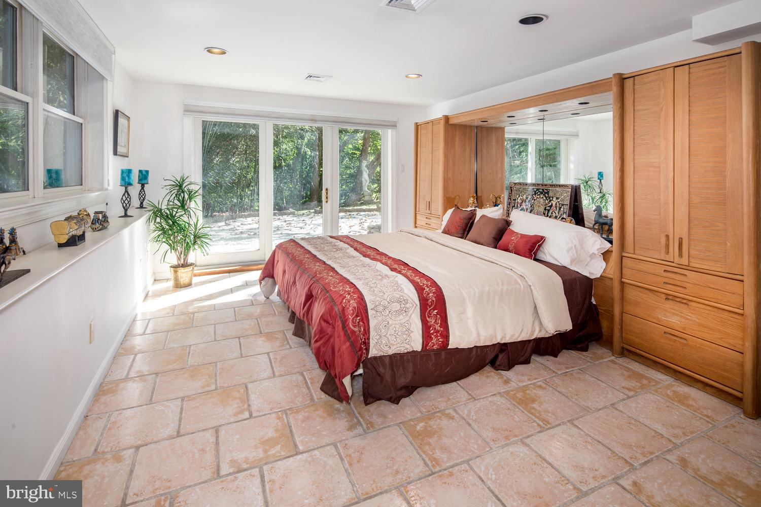 ROBERT BRUCE - Residential