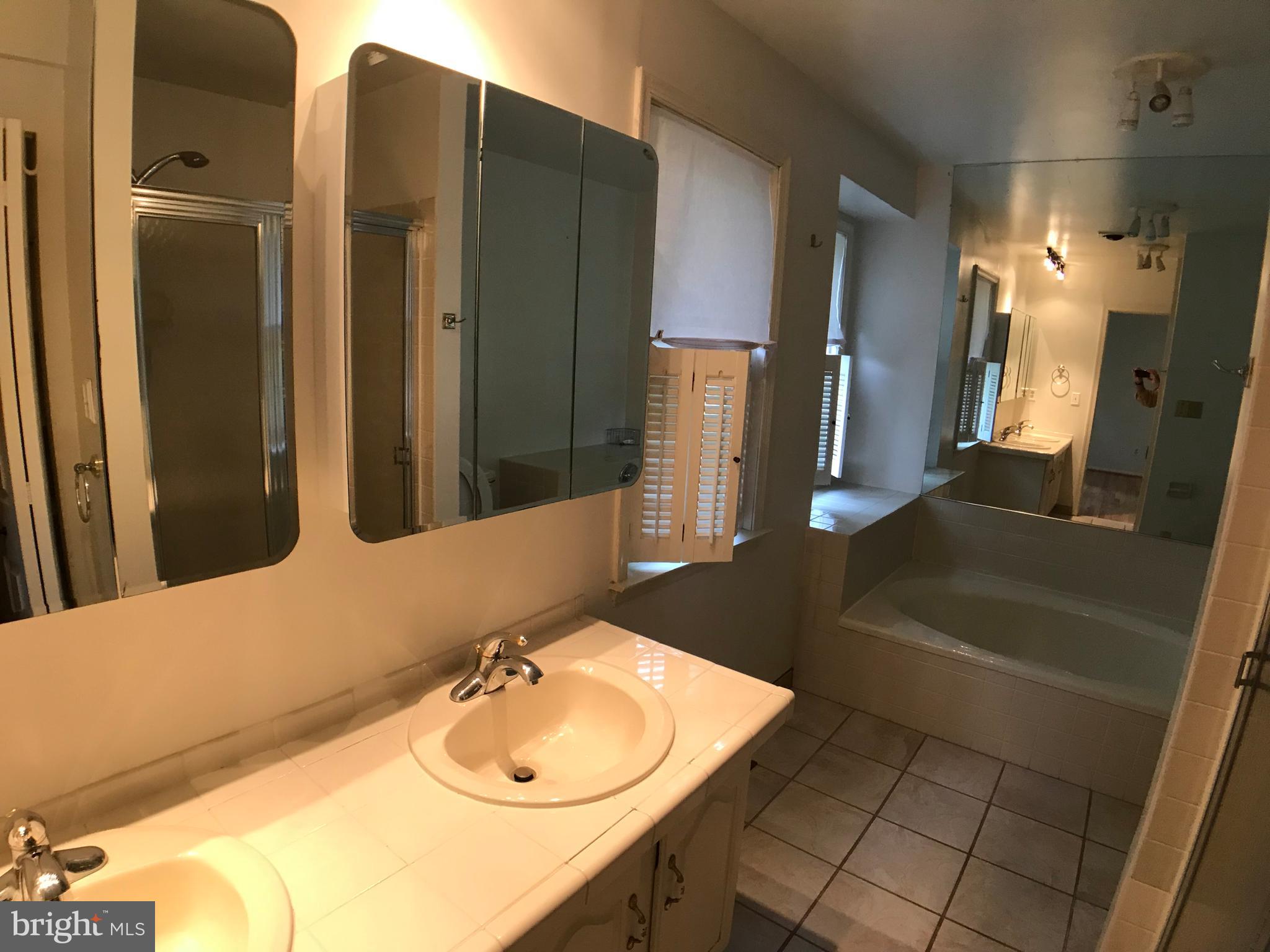 HUNT RIDGE - Residential Lease