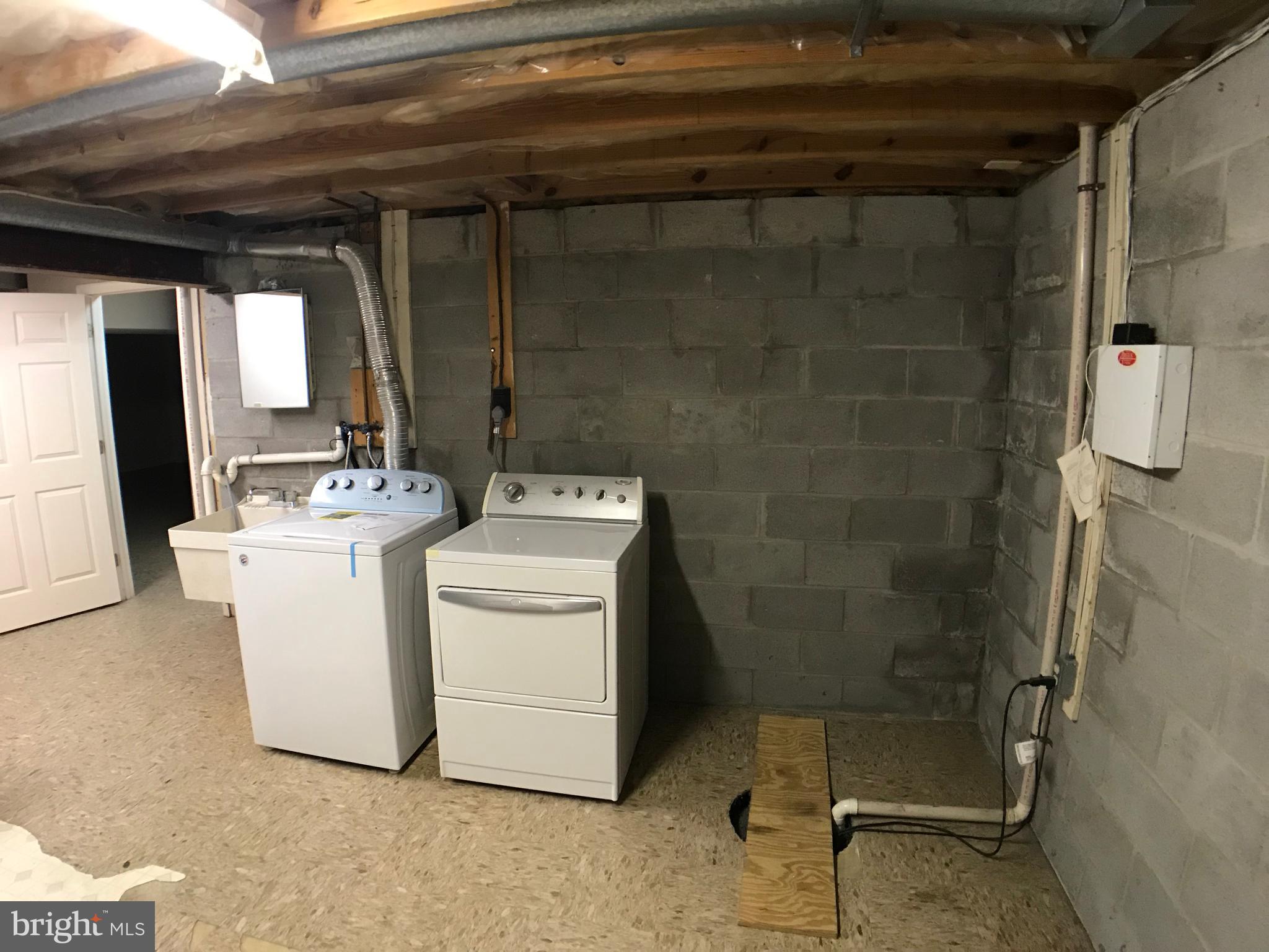 HUNT RIDGE - Residential Lease