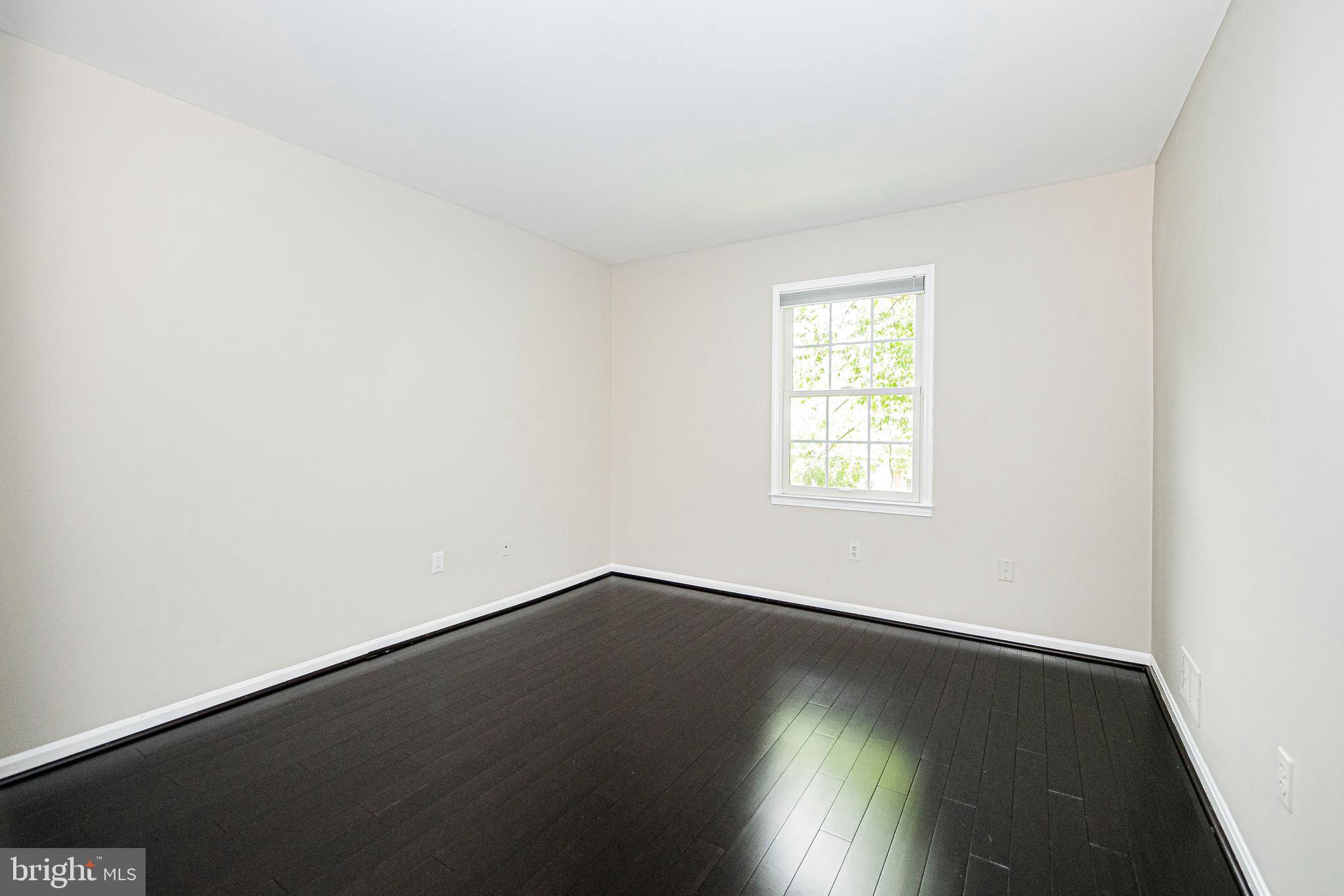 DIAMOND FARM - Residential Lease