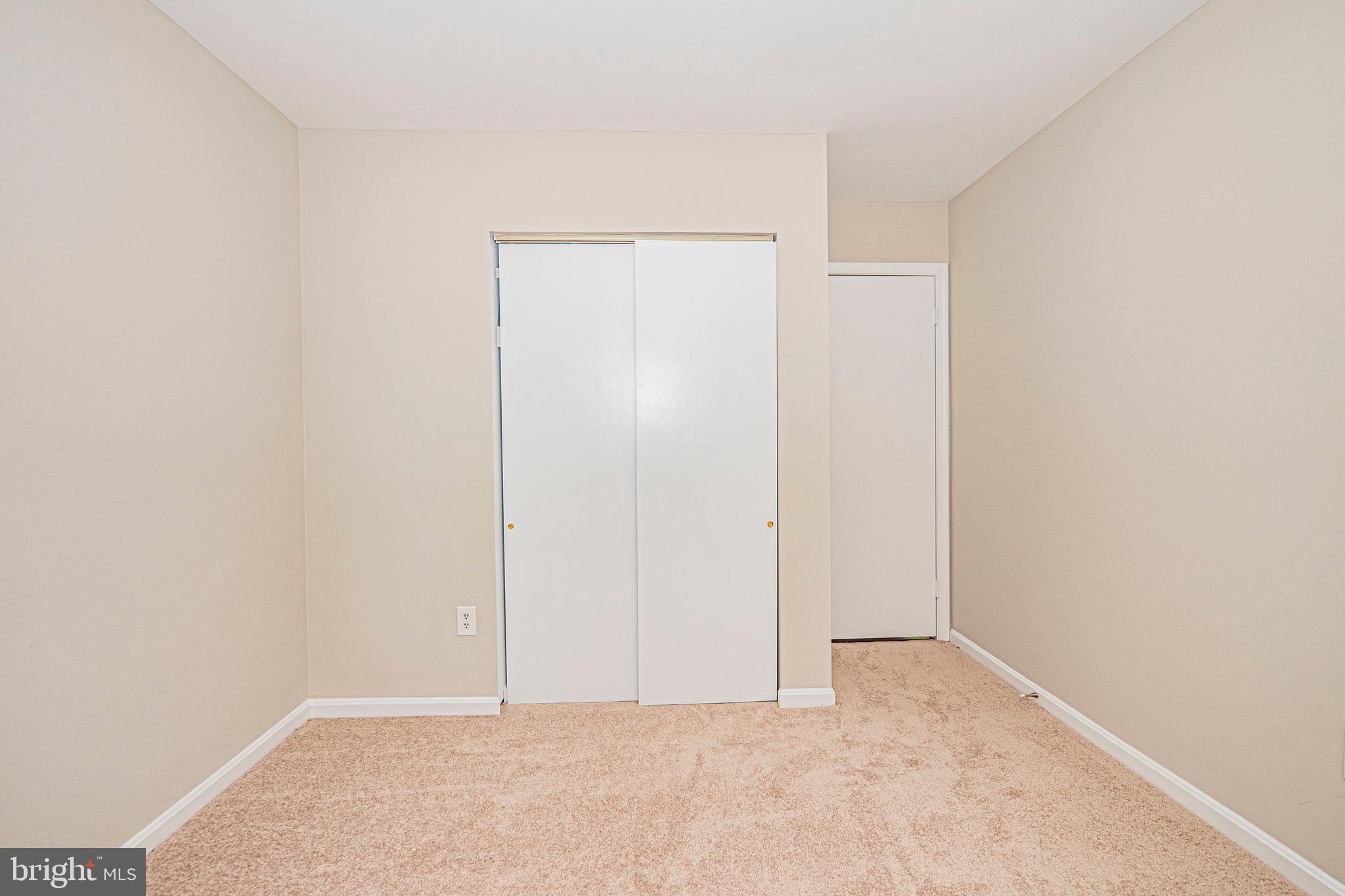 DIAMOND FARM - Residential Lease