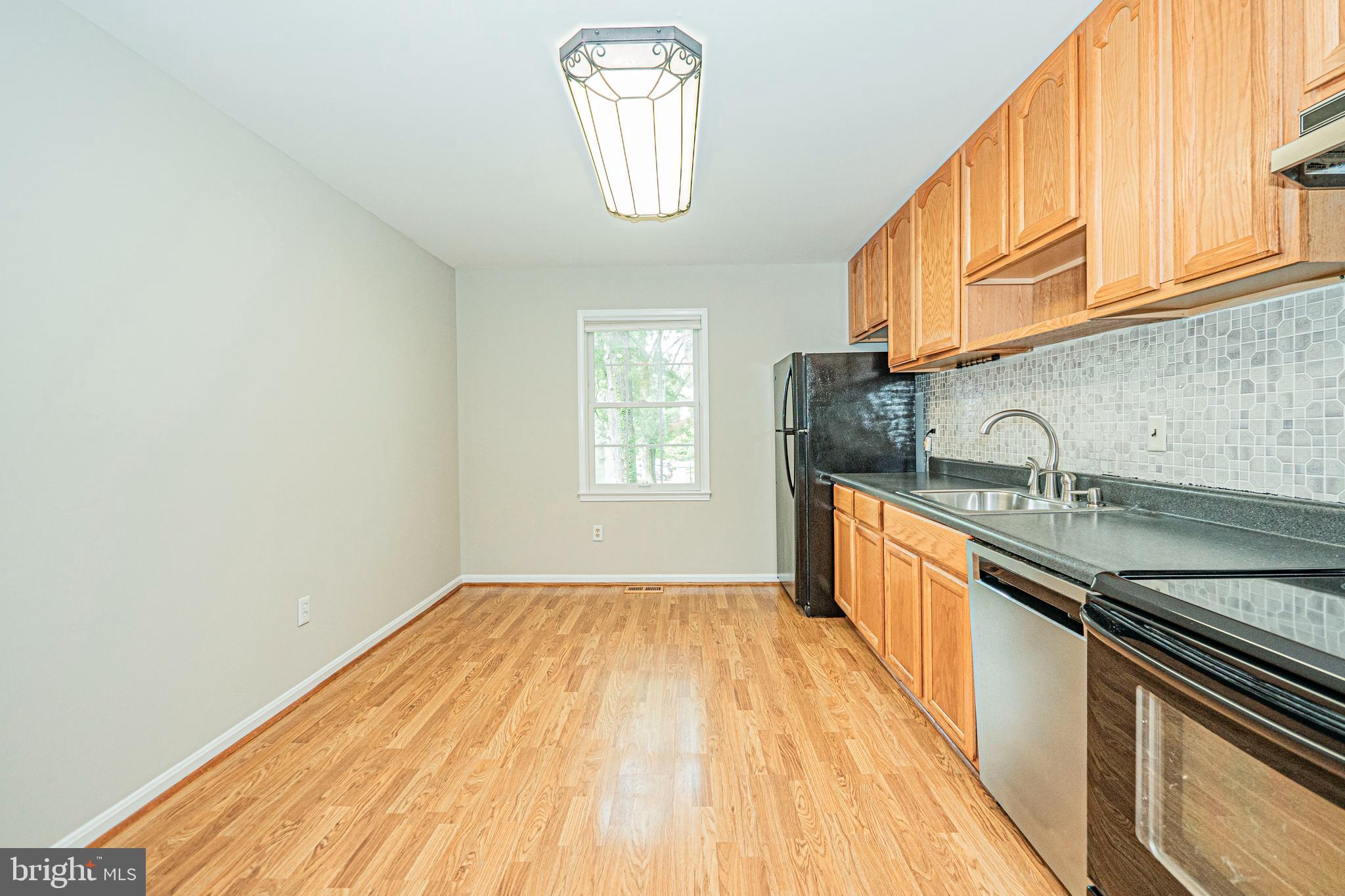 DIAMOND FARM - Residential Lease