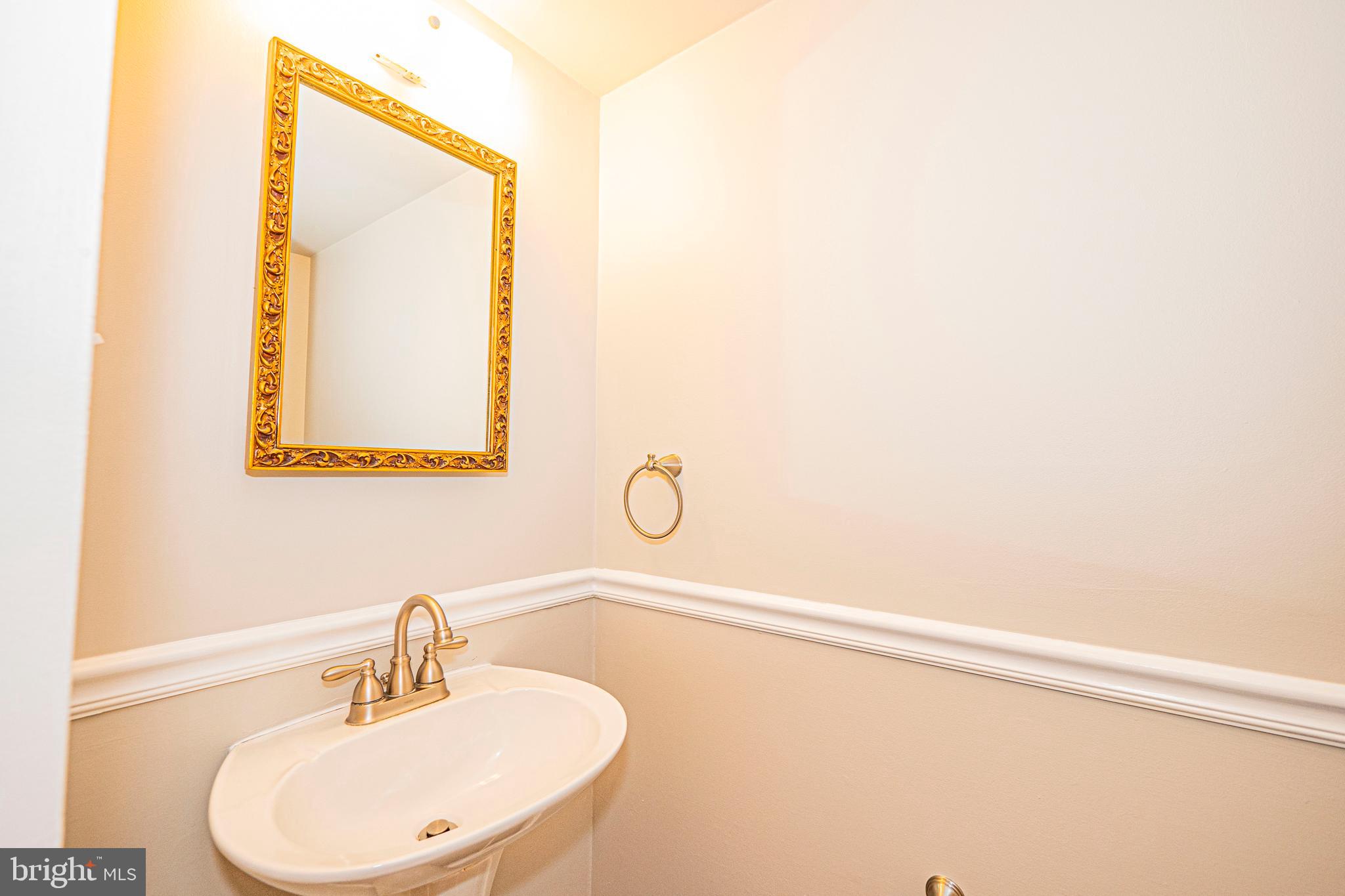 DIAMOND FARM - Residential Lease