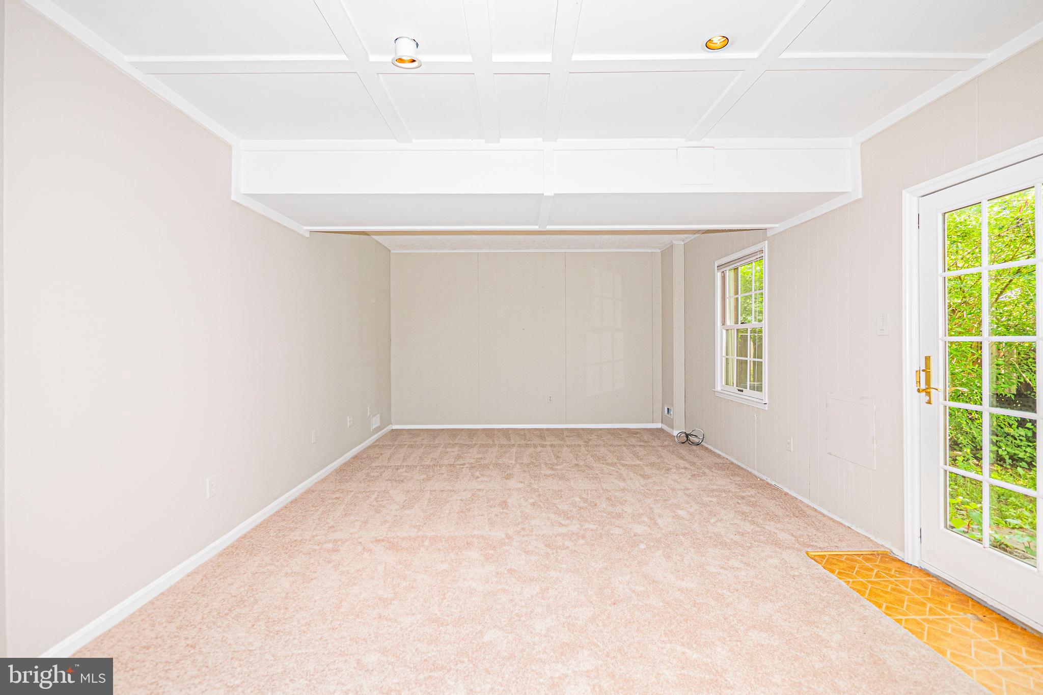 DIAMOND FARM - Residential Lease