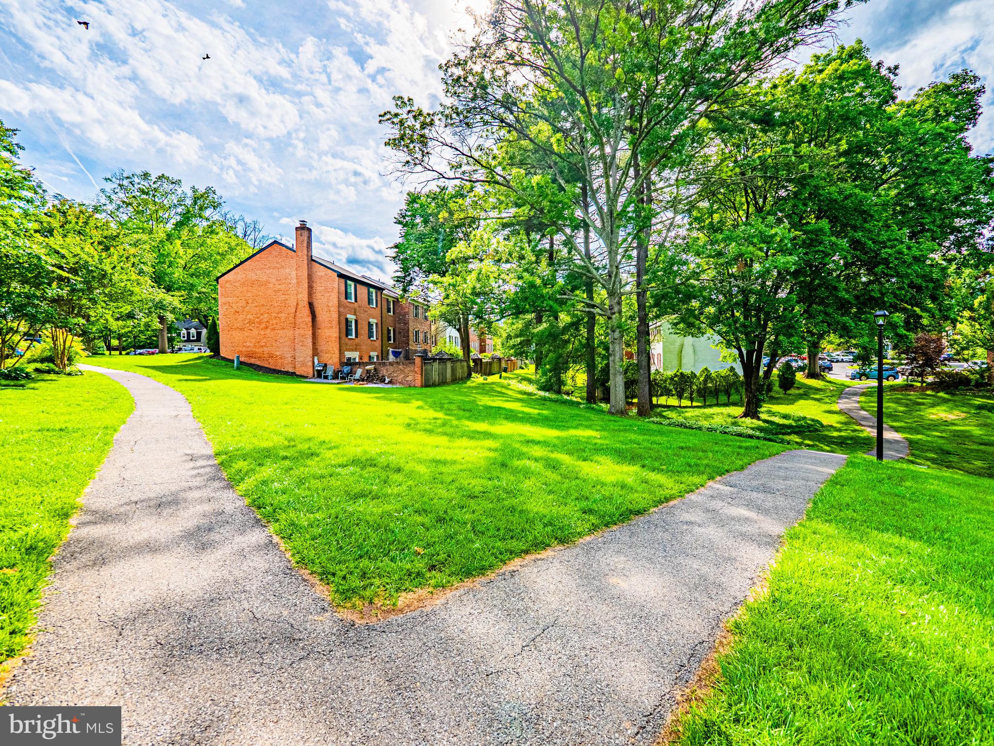 DIAMOND FARM - Residential Lease