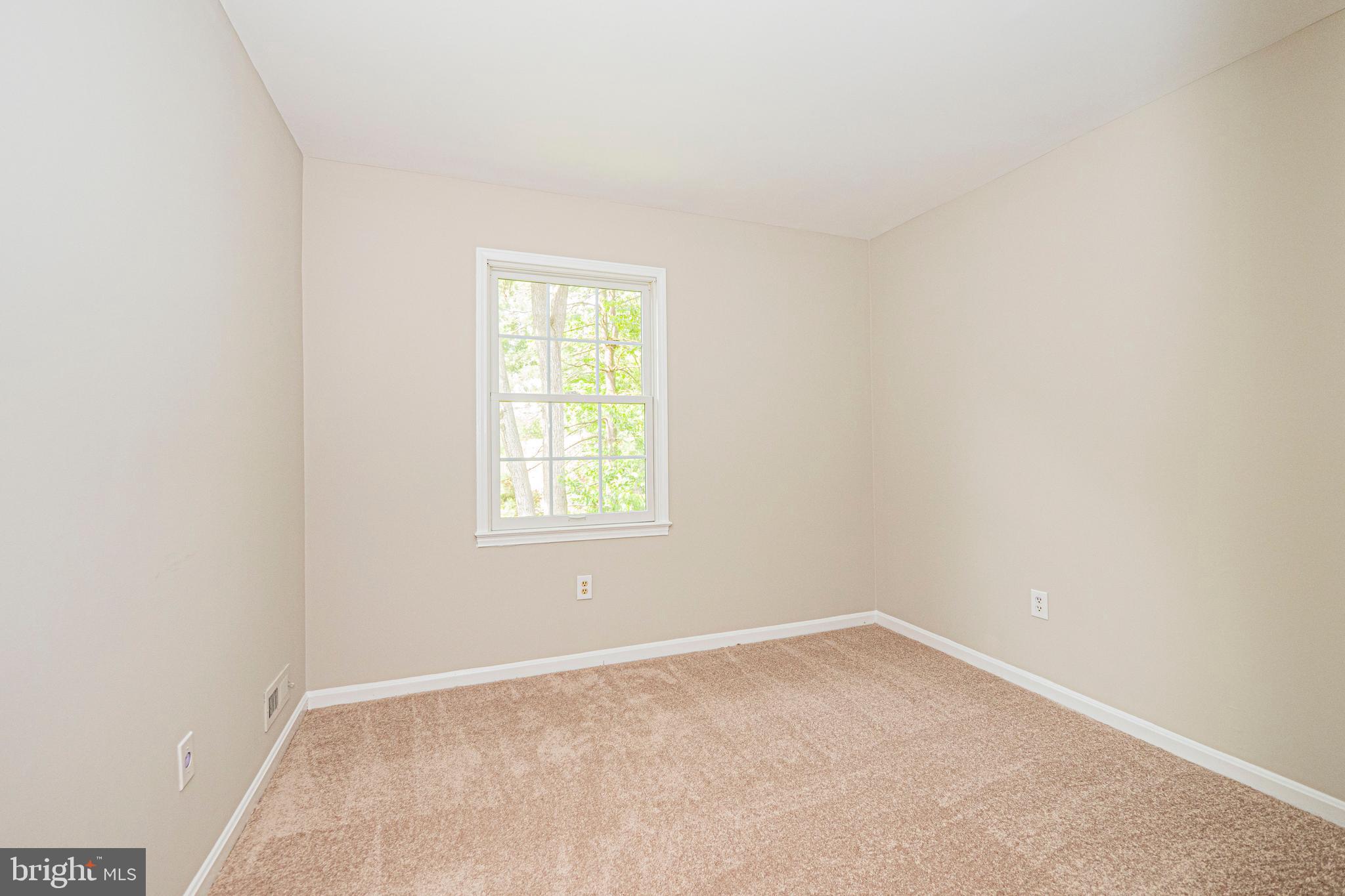 DIAMOND FARM - Residential Lease