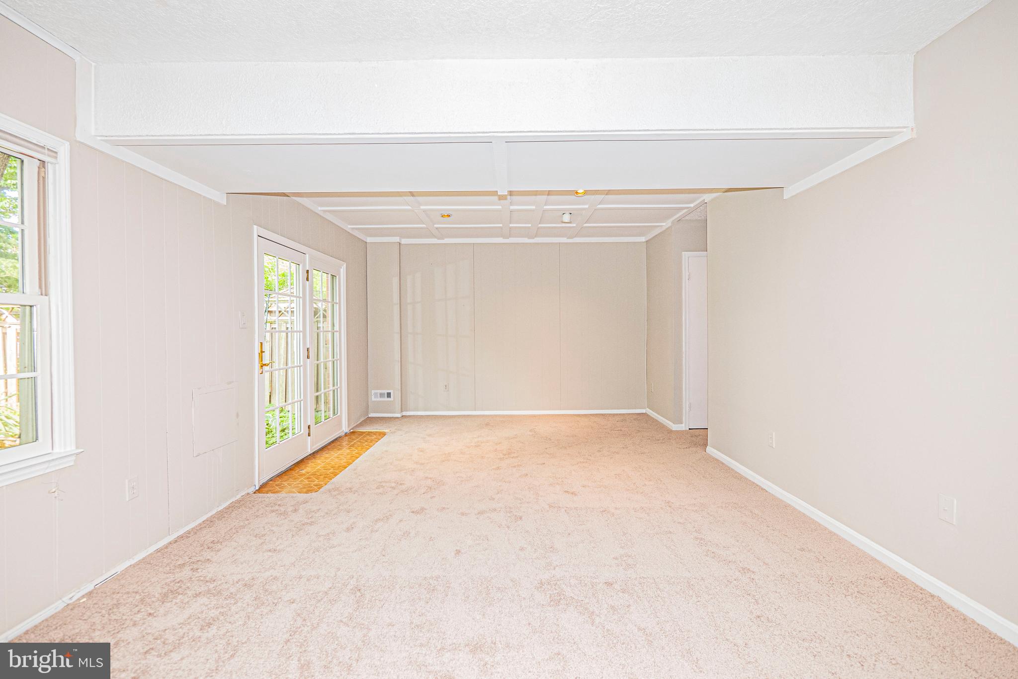 DIAMOND FARM - Residential Lease