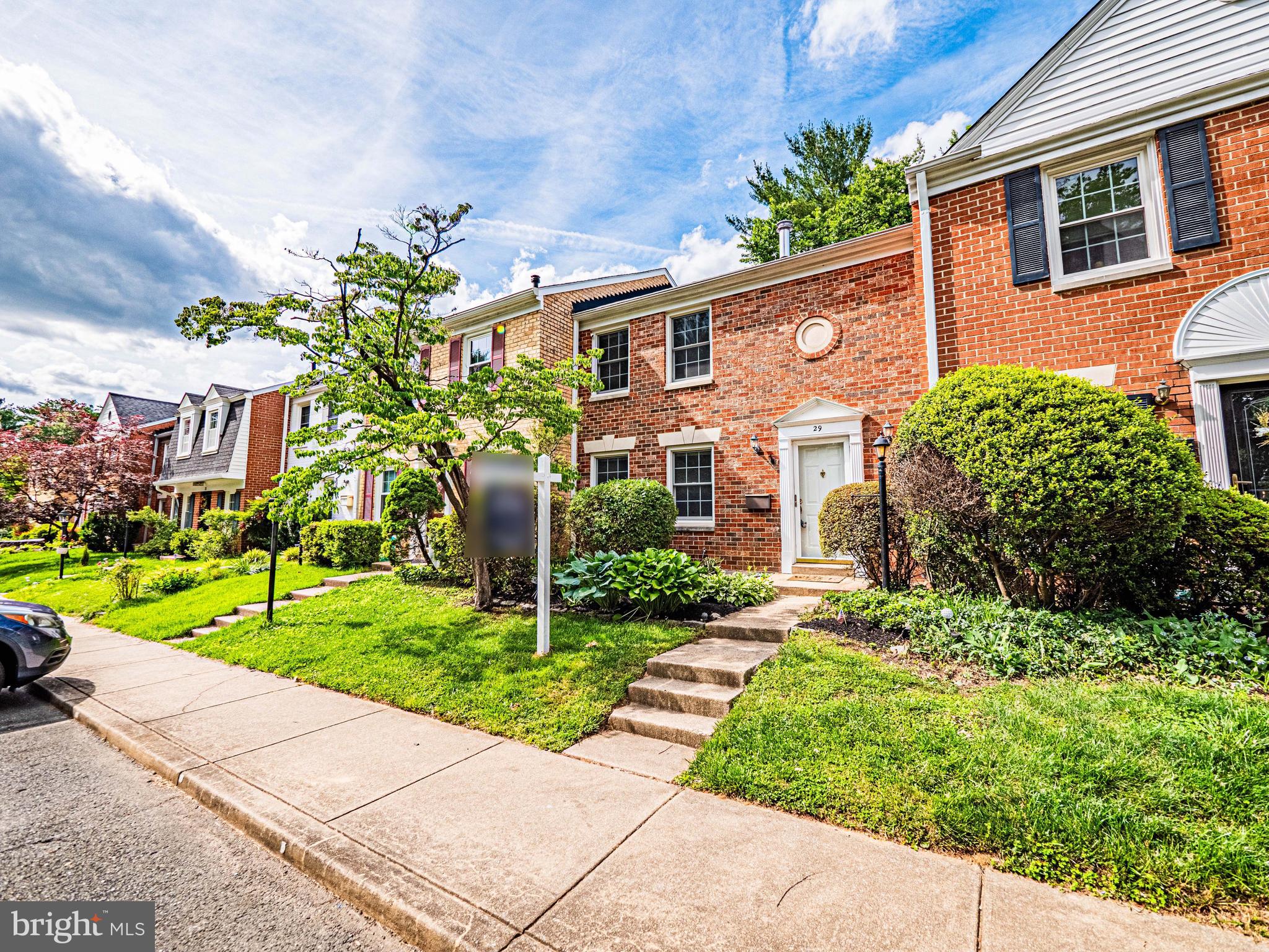 DIAMOND FARM - Residential Lease