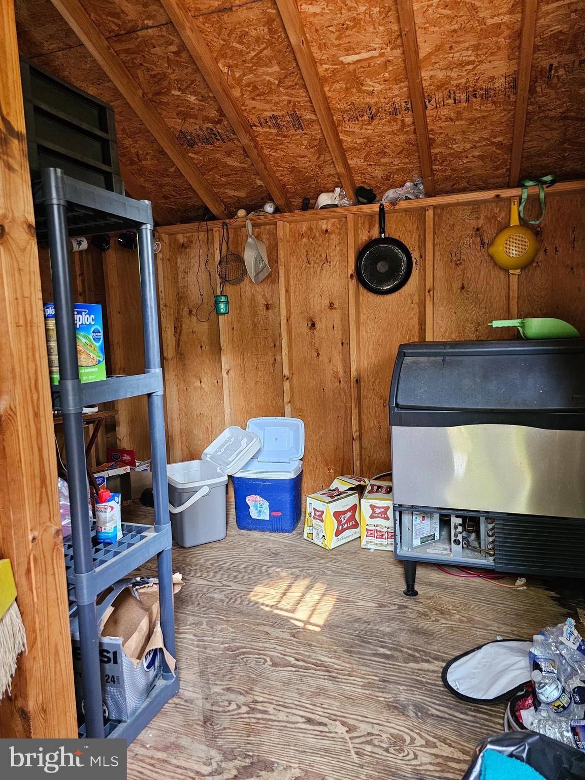 INDIAN ACRES - Residential