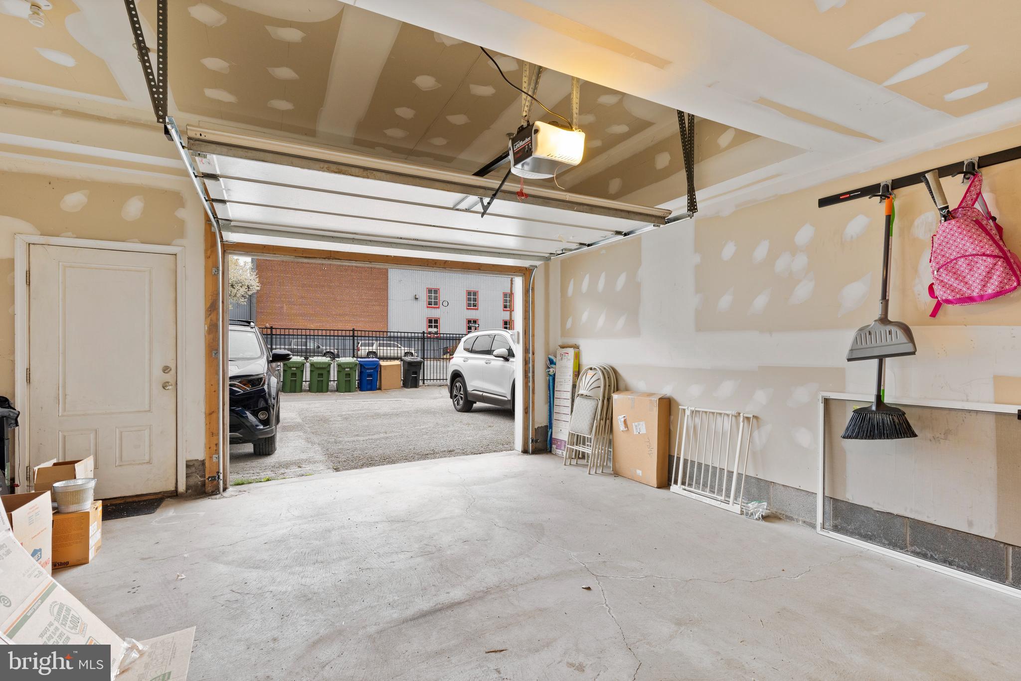 LOCUST POINT - Residential