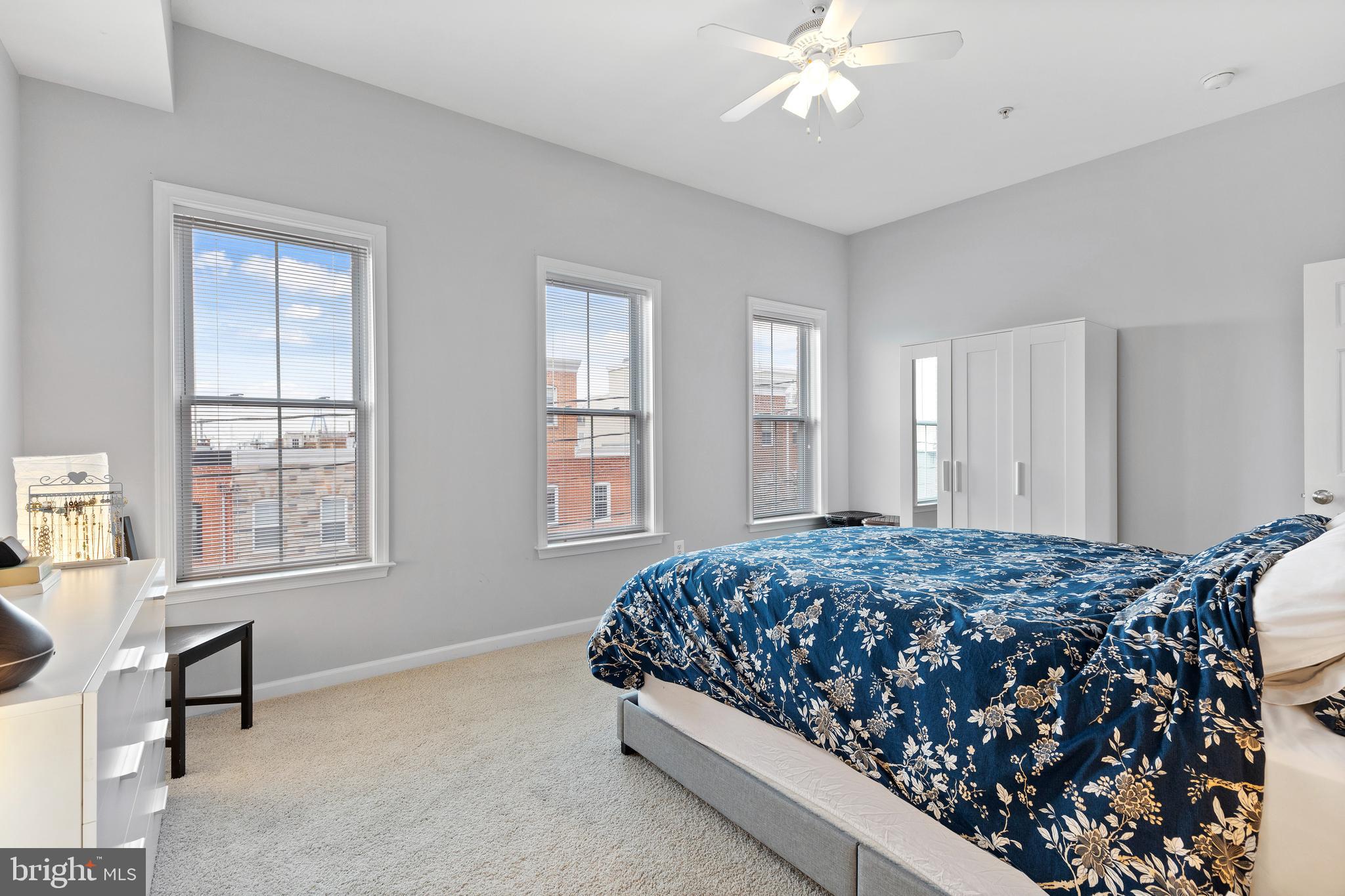 LOCUST POINT - Residential