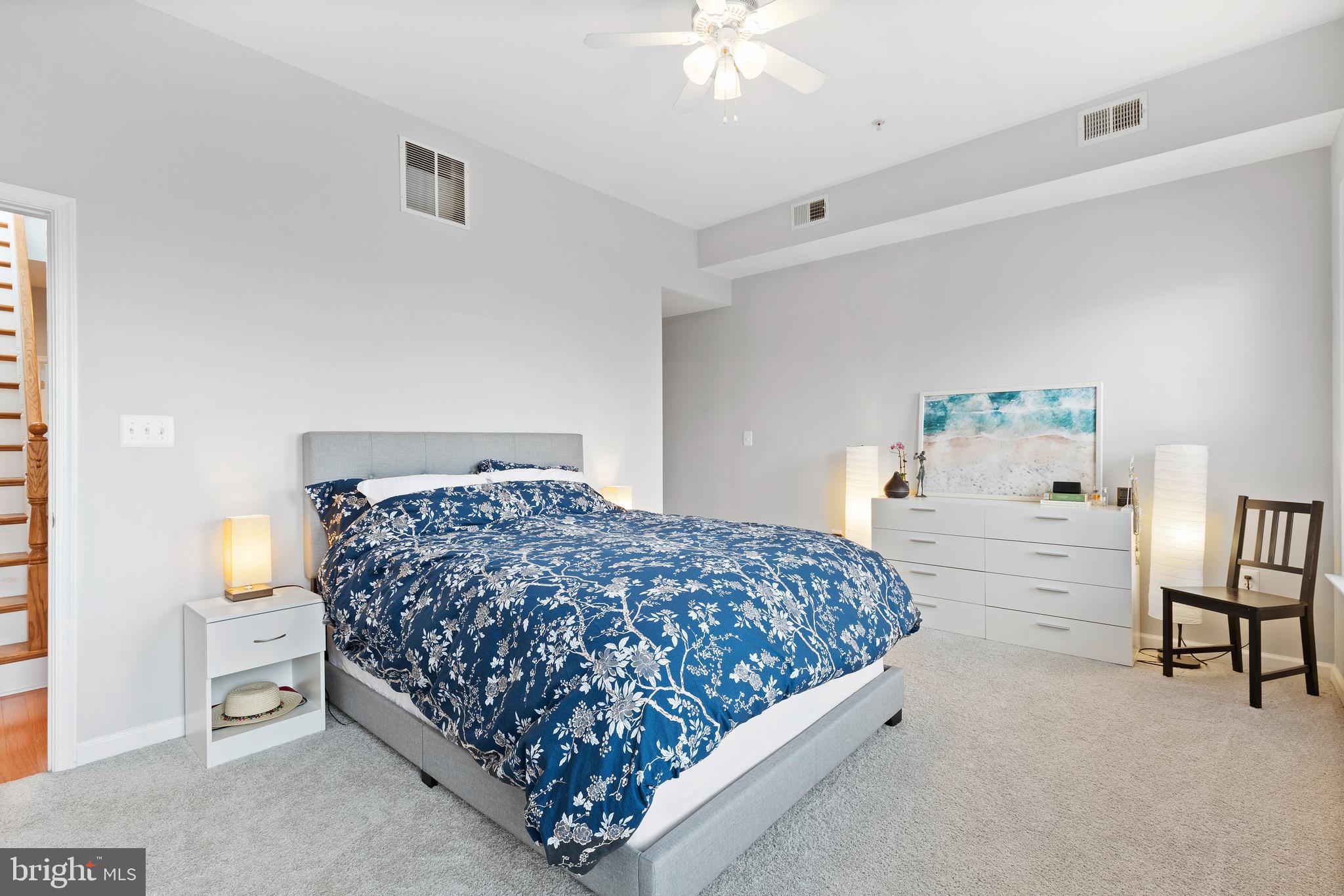 LOCUST POINT - Residential