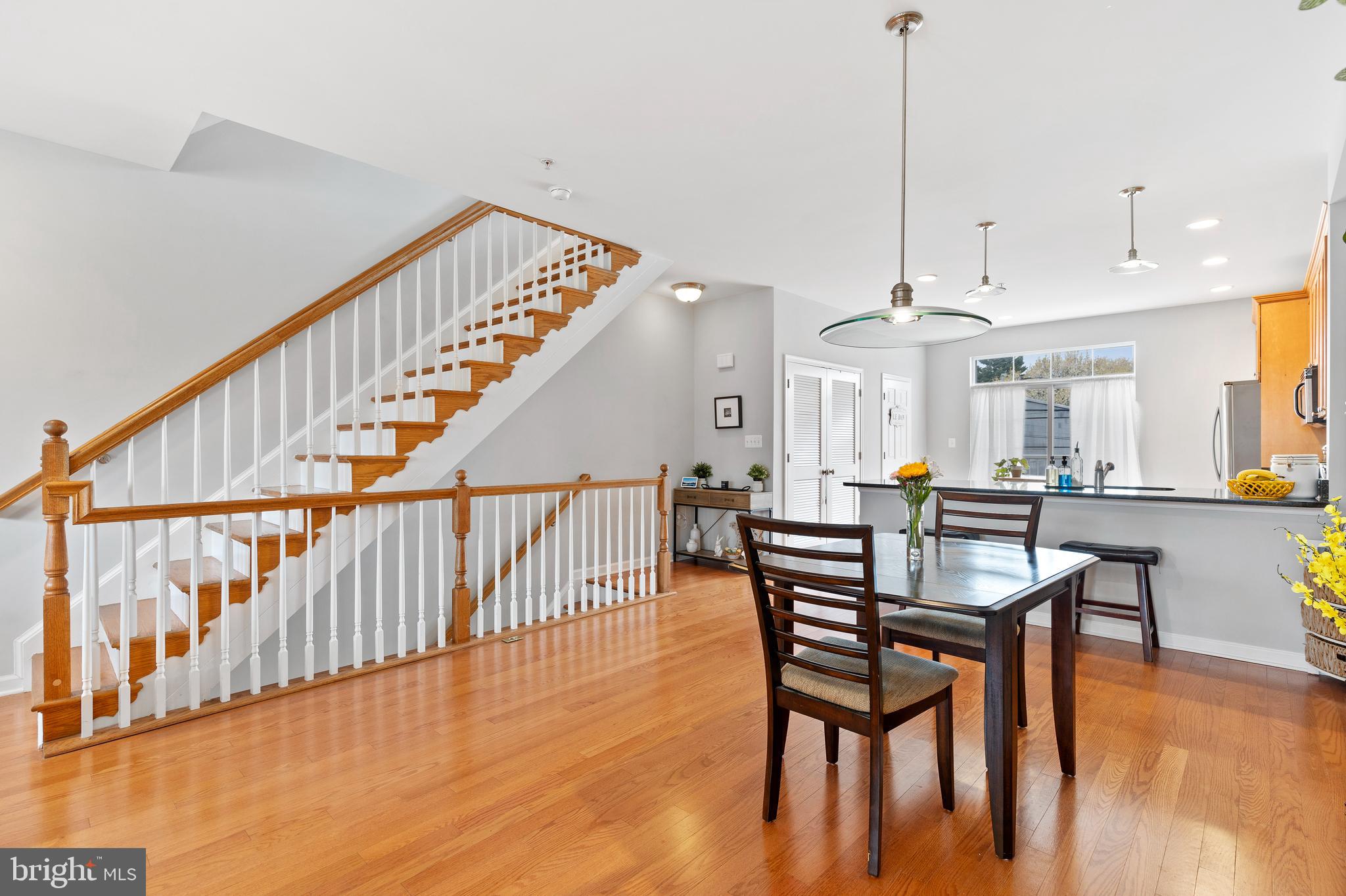 LOCUST POINT - Residential