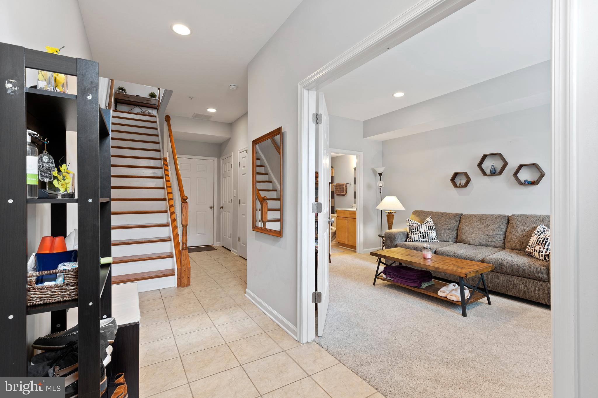 LOCUST POINT - Residential