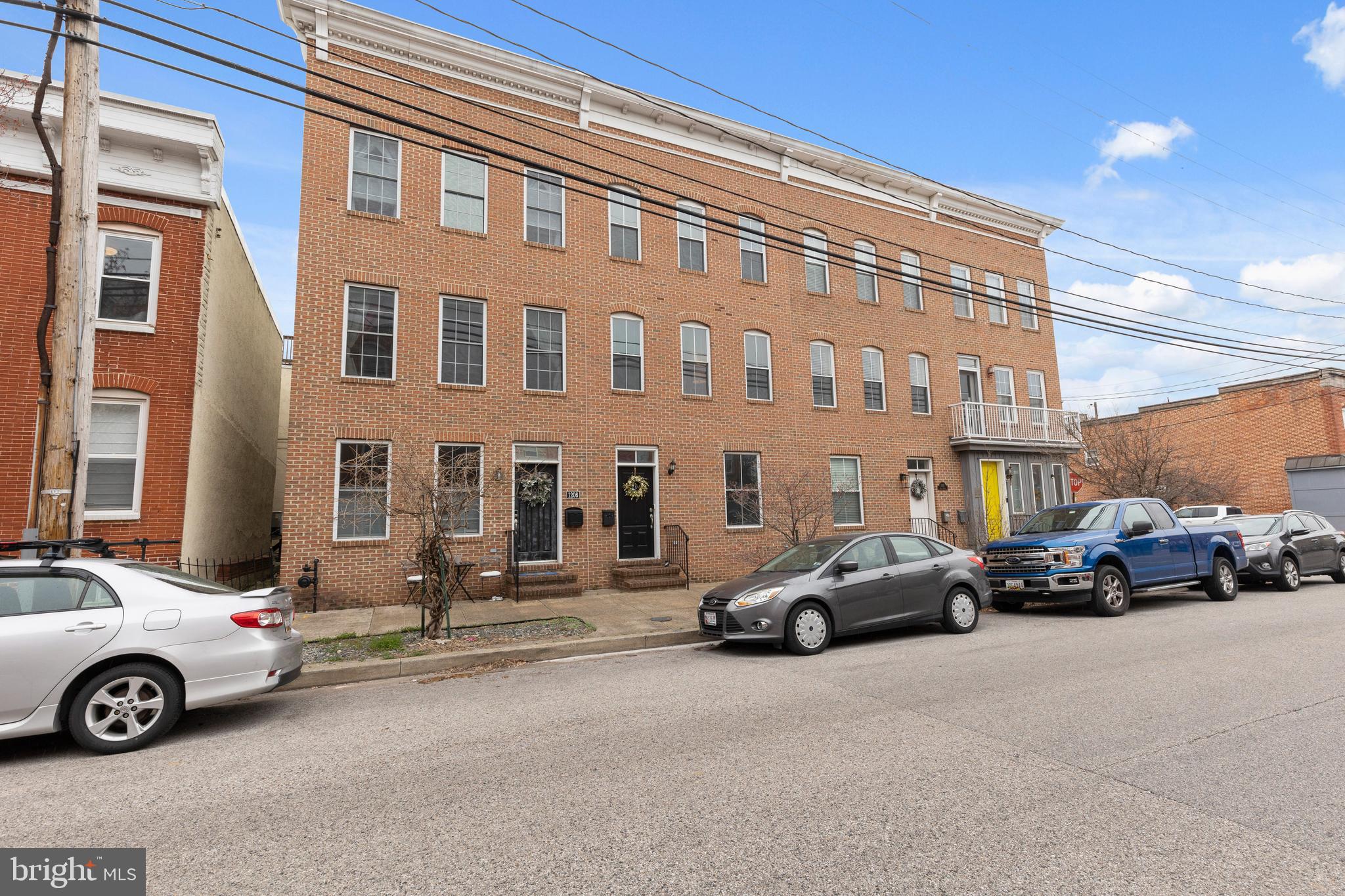 LOCUST POINT - Residential