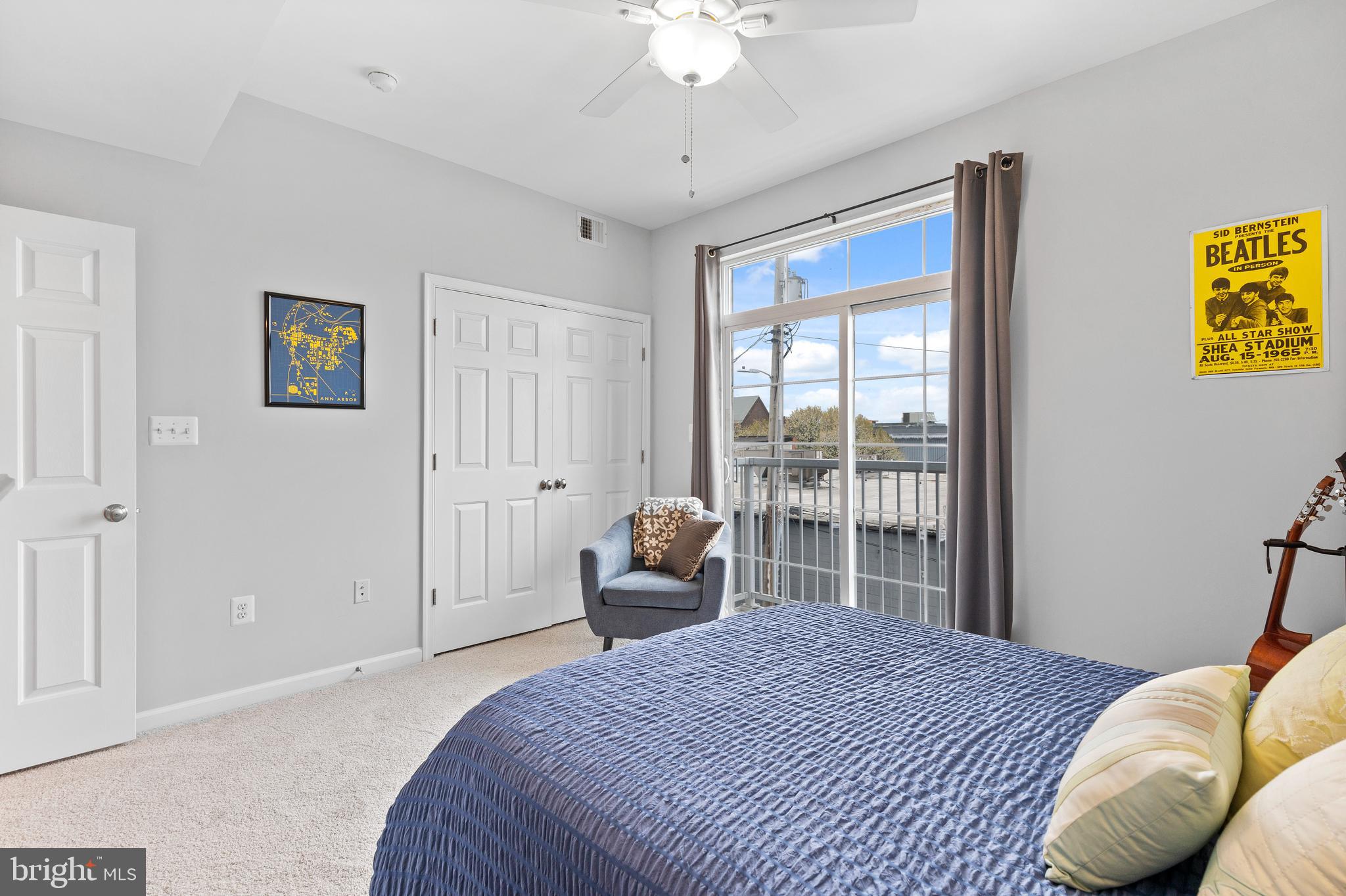 LOCUST POINT - Residential