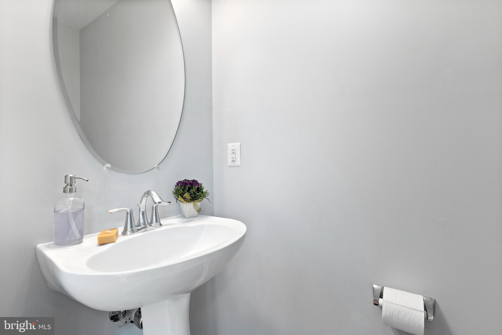 LOCUST POINT - Residential