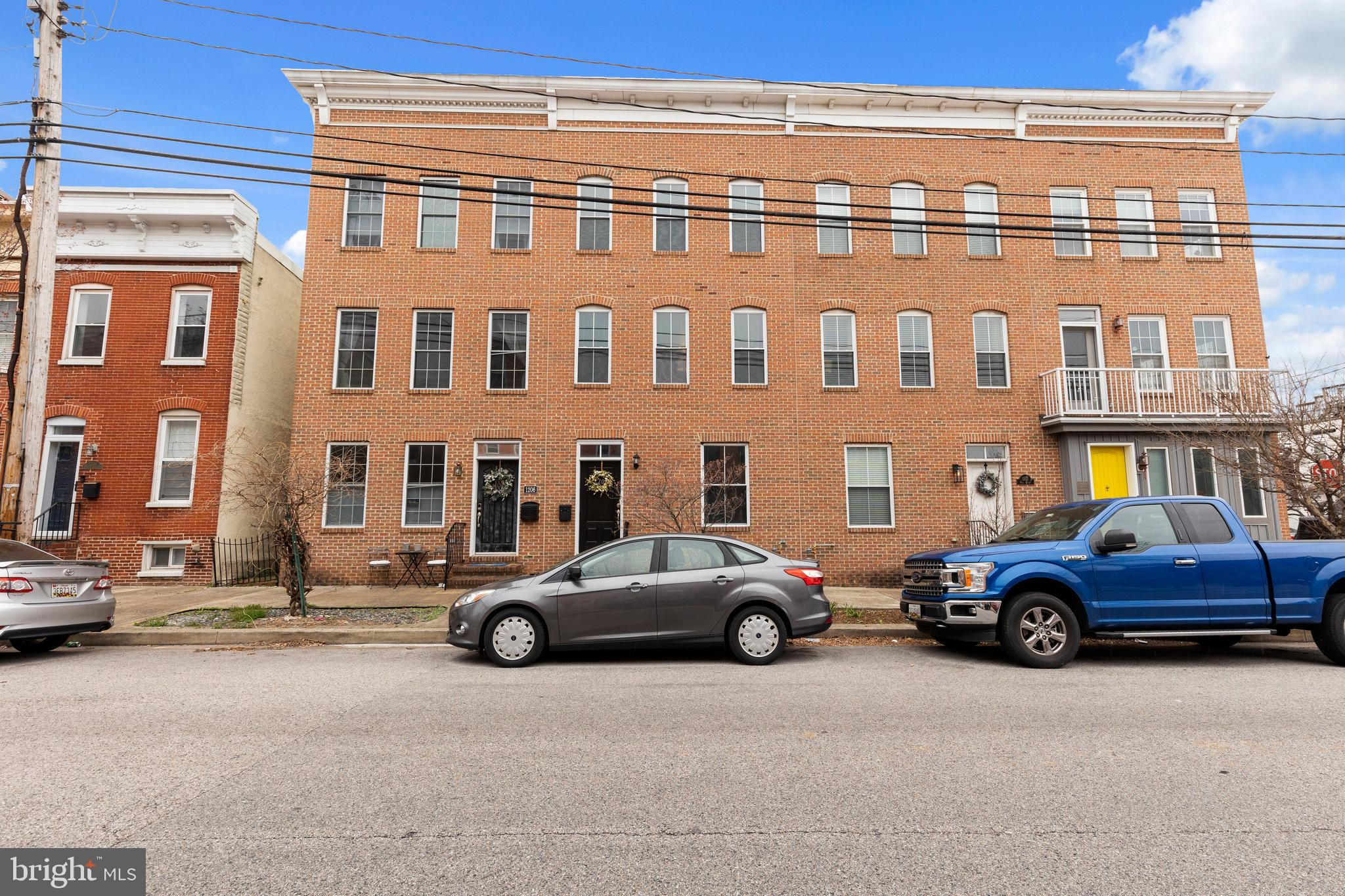 LOCUST POINT - Residential