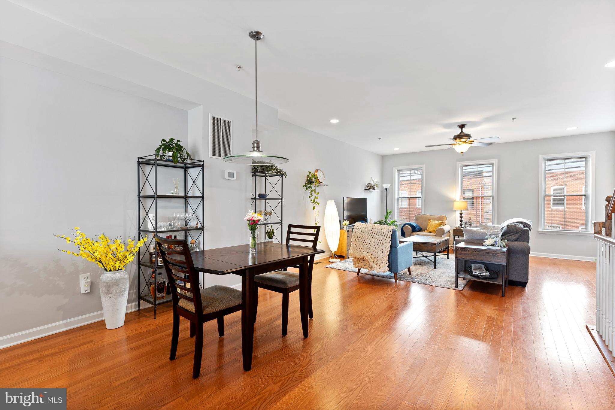 LOCUST POINT - Residential