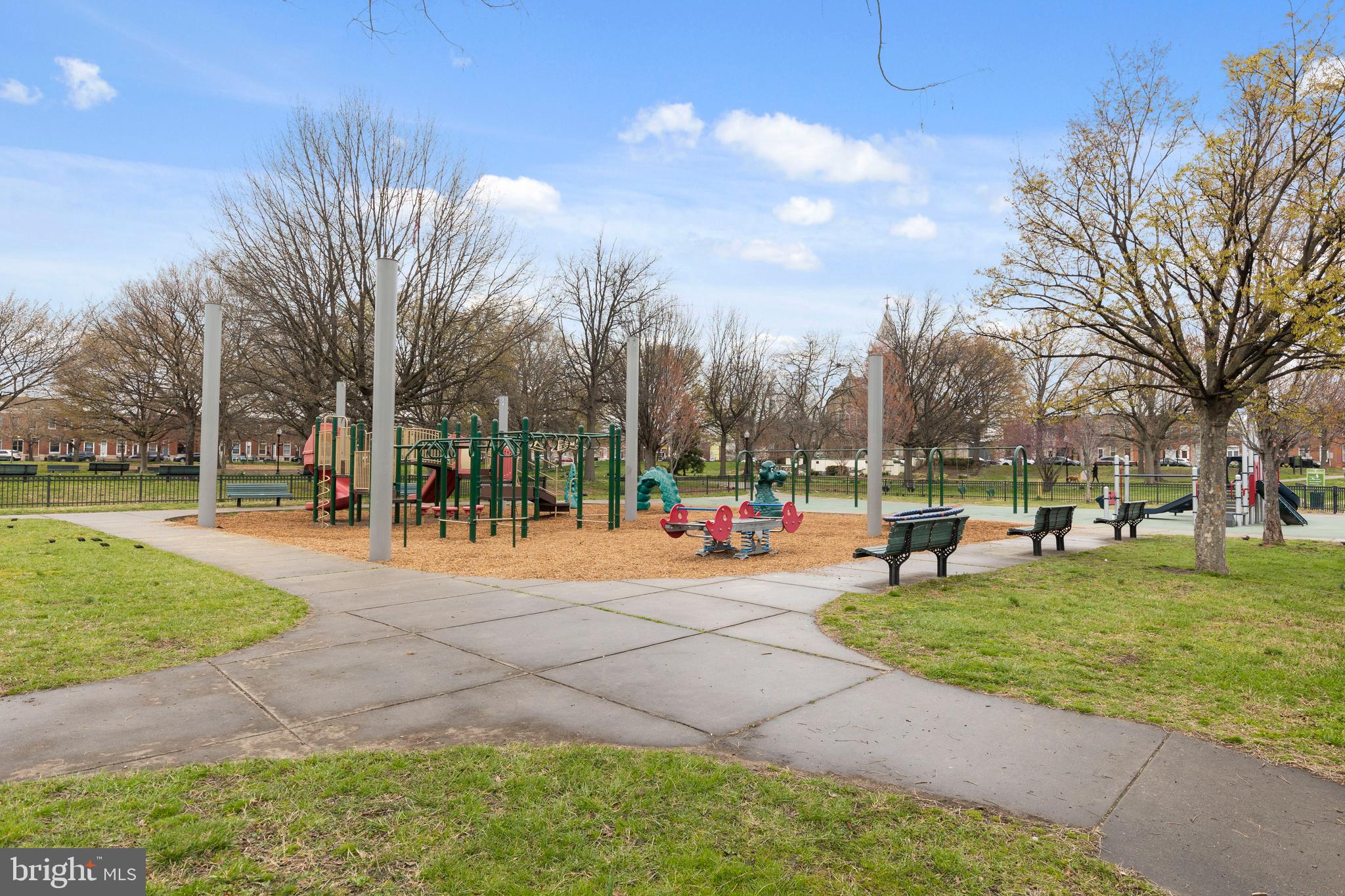 LOCUST POINT - Residential