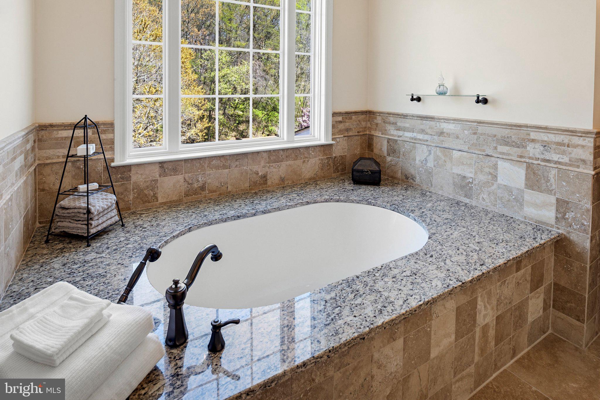 MAPLE CREEK - Residential