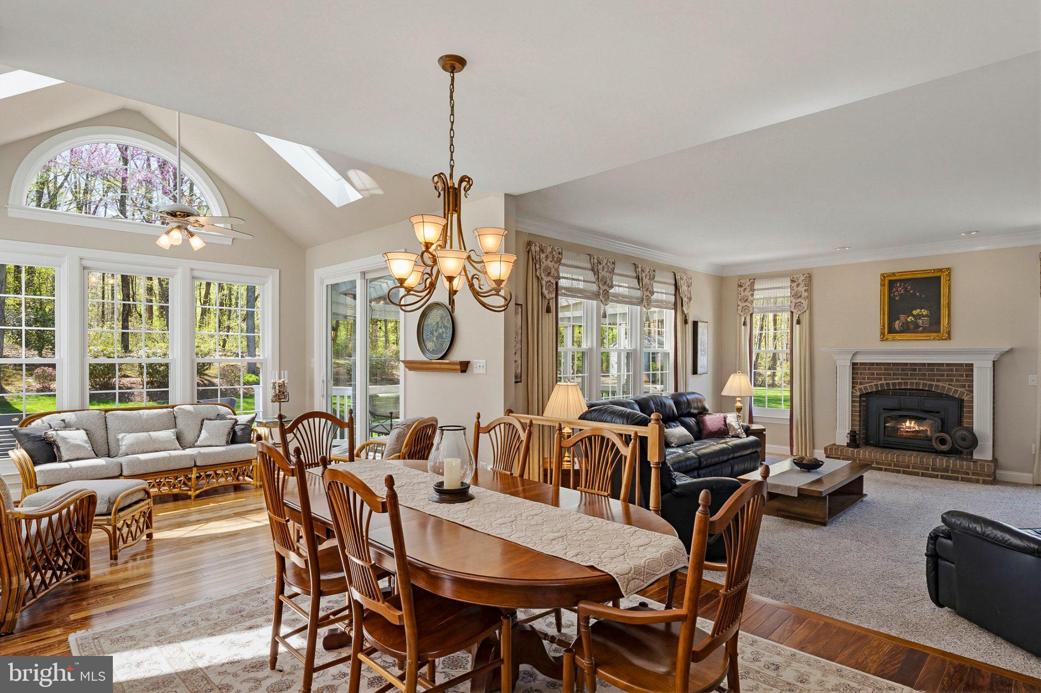 MAPLE CREEK - Residential