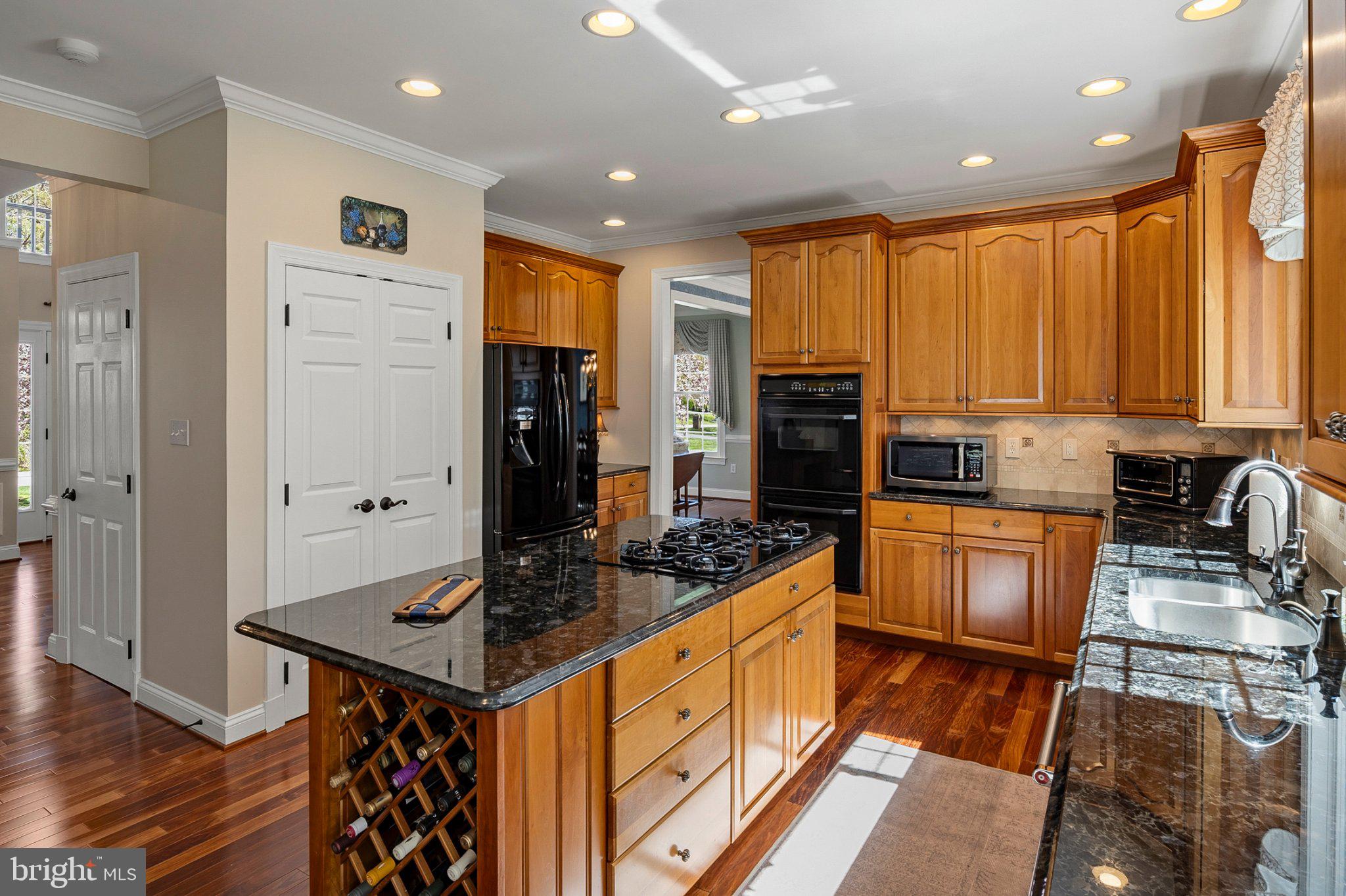 MAPLE CREEK - Residential