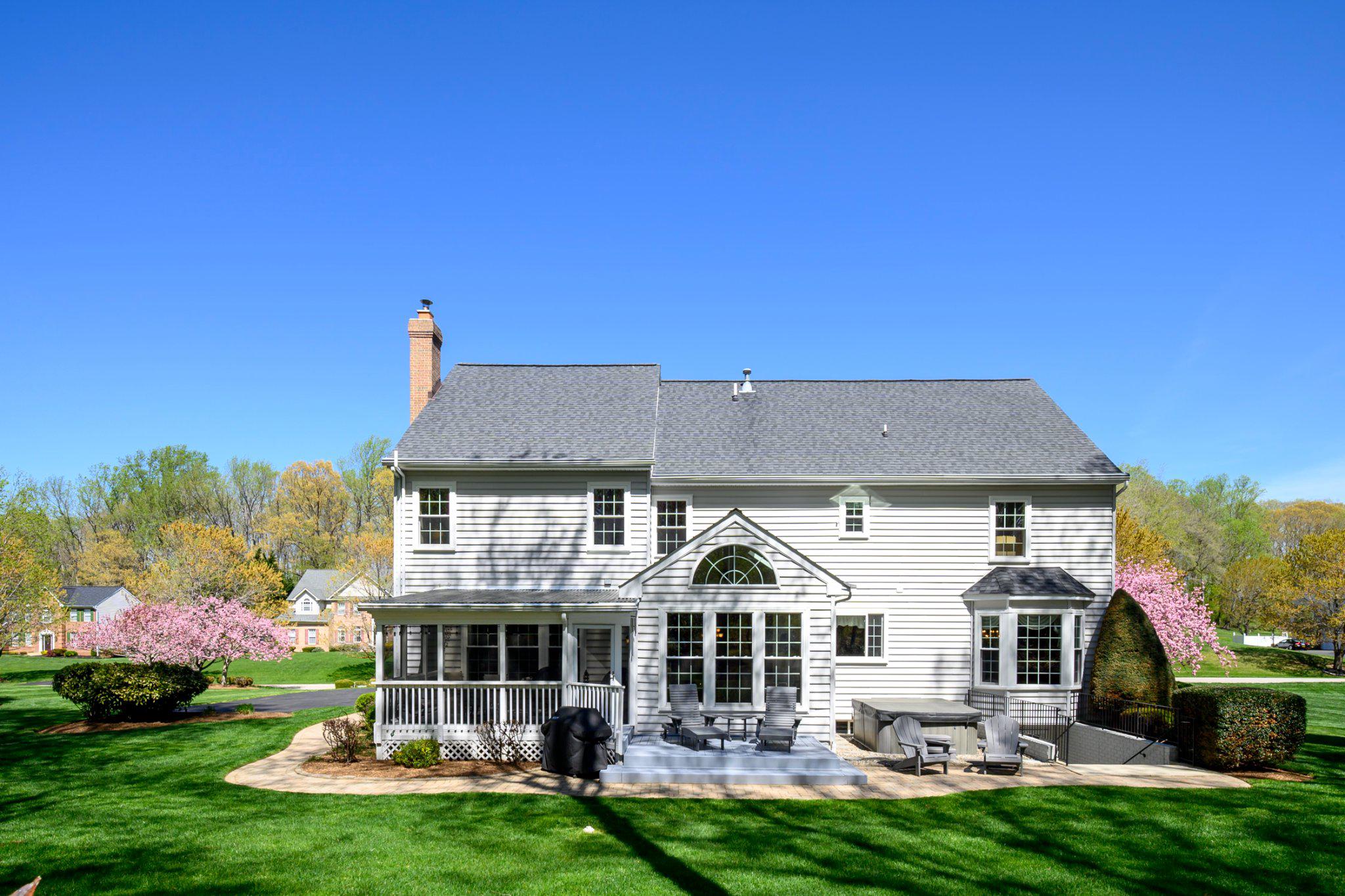 MAPLE CREEK - Residential