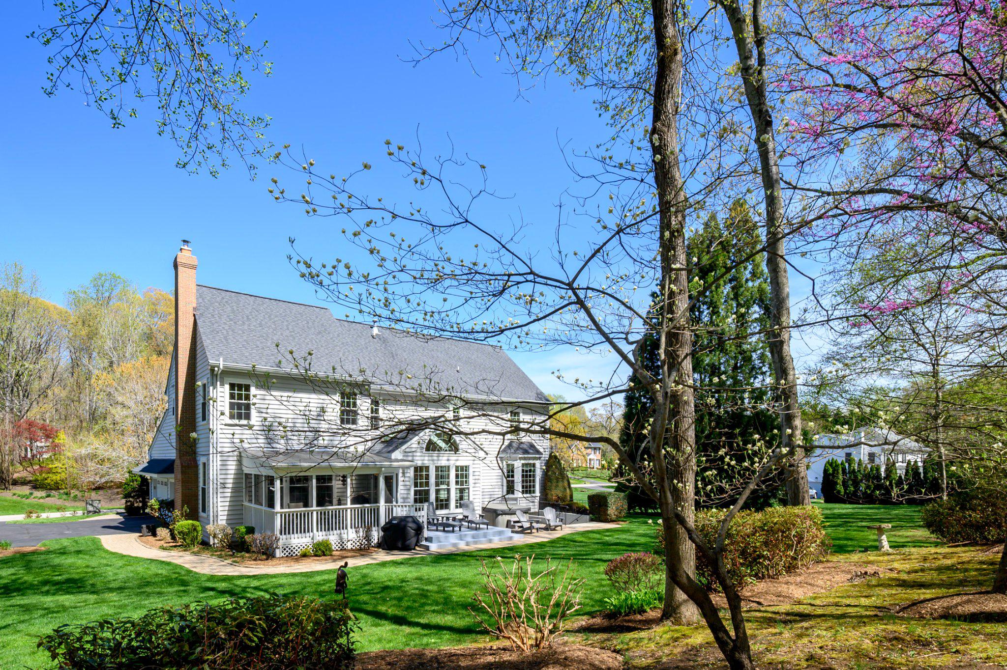 MAPLE CREEK - Residential