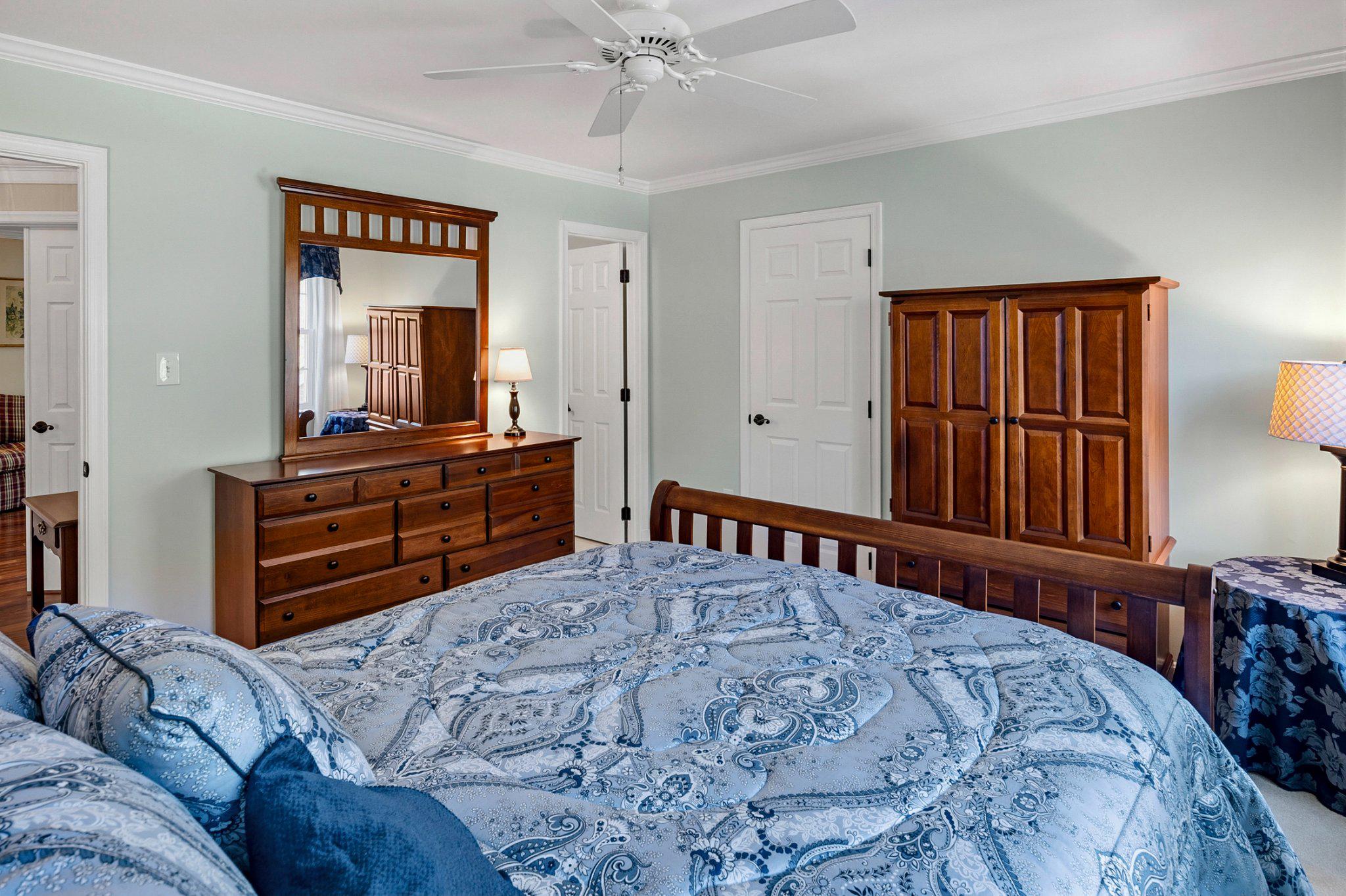 MAPLE CREEK - Residential